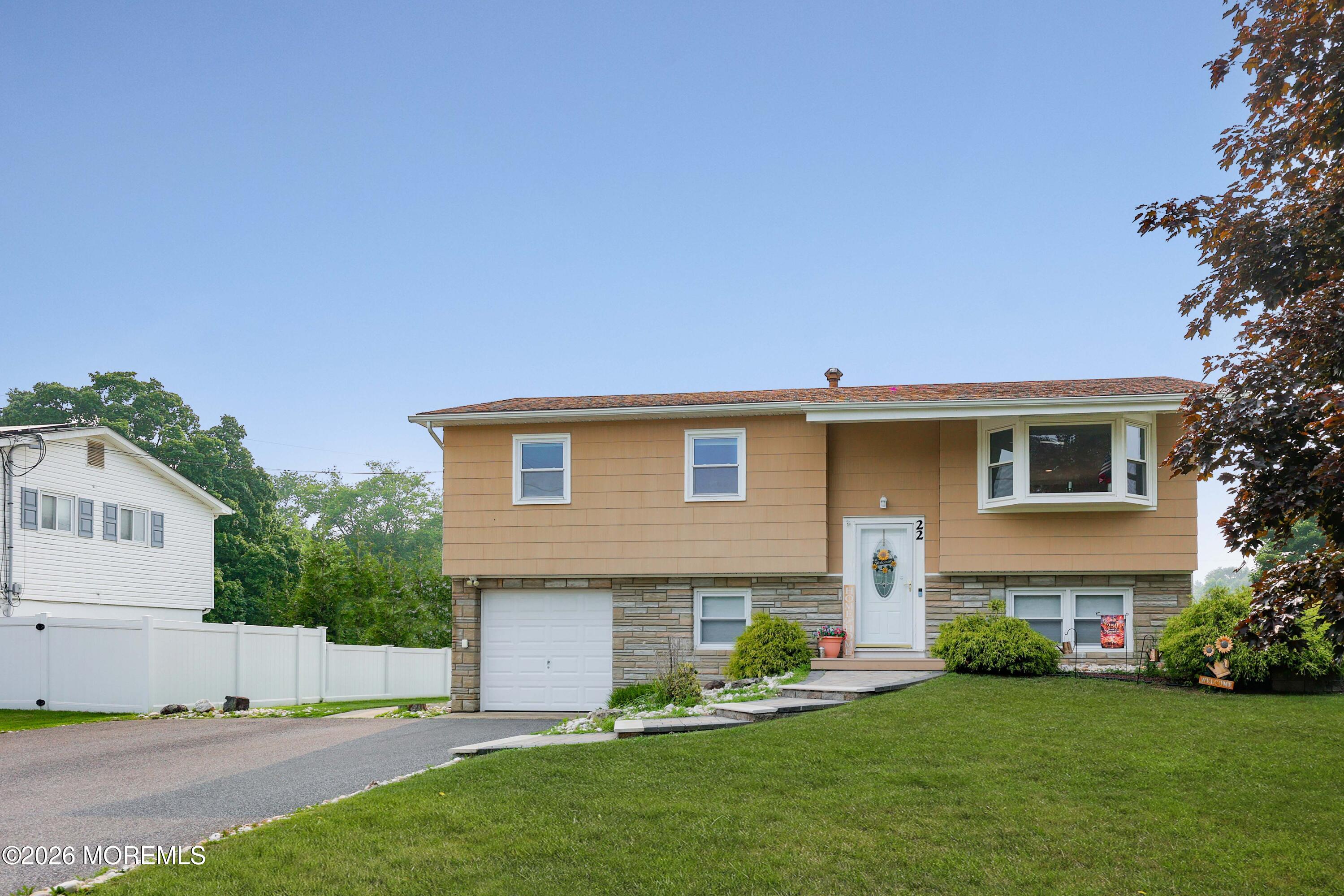 22 Lawrence St, Jackson, NJ 08527 photo