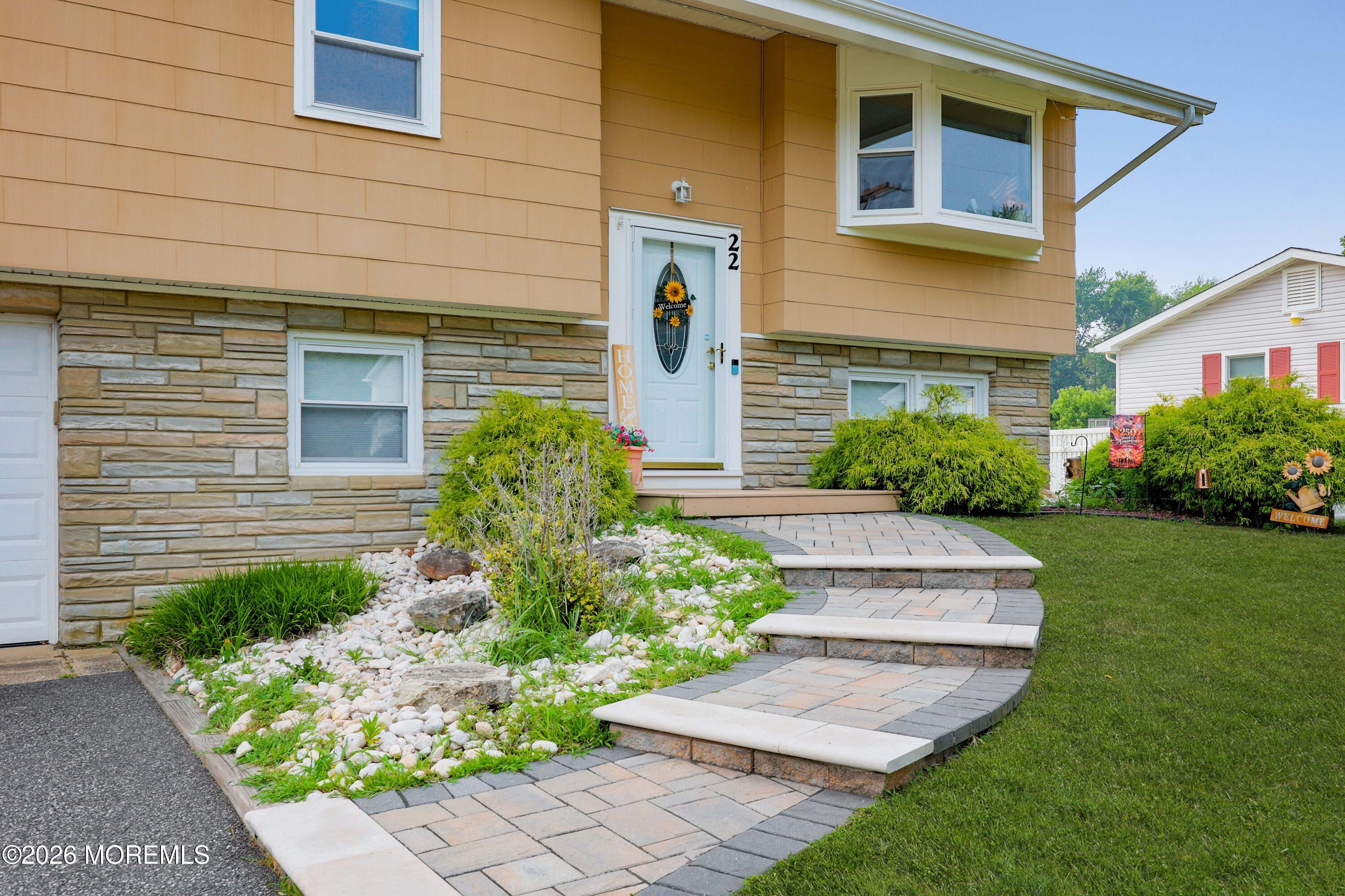 22 Lawrence St, Jackson, NJ 08527 photo