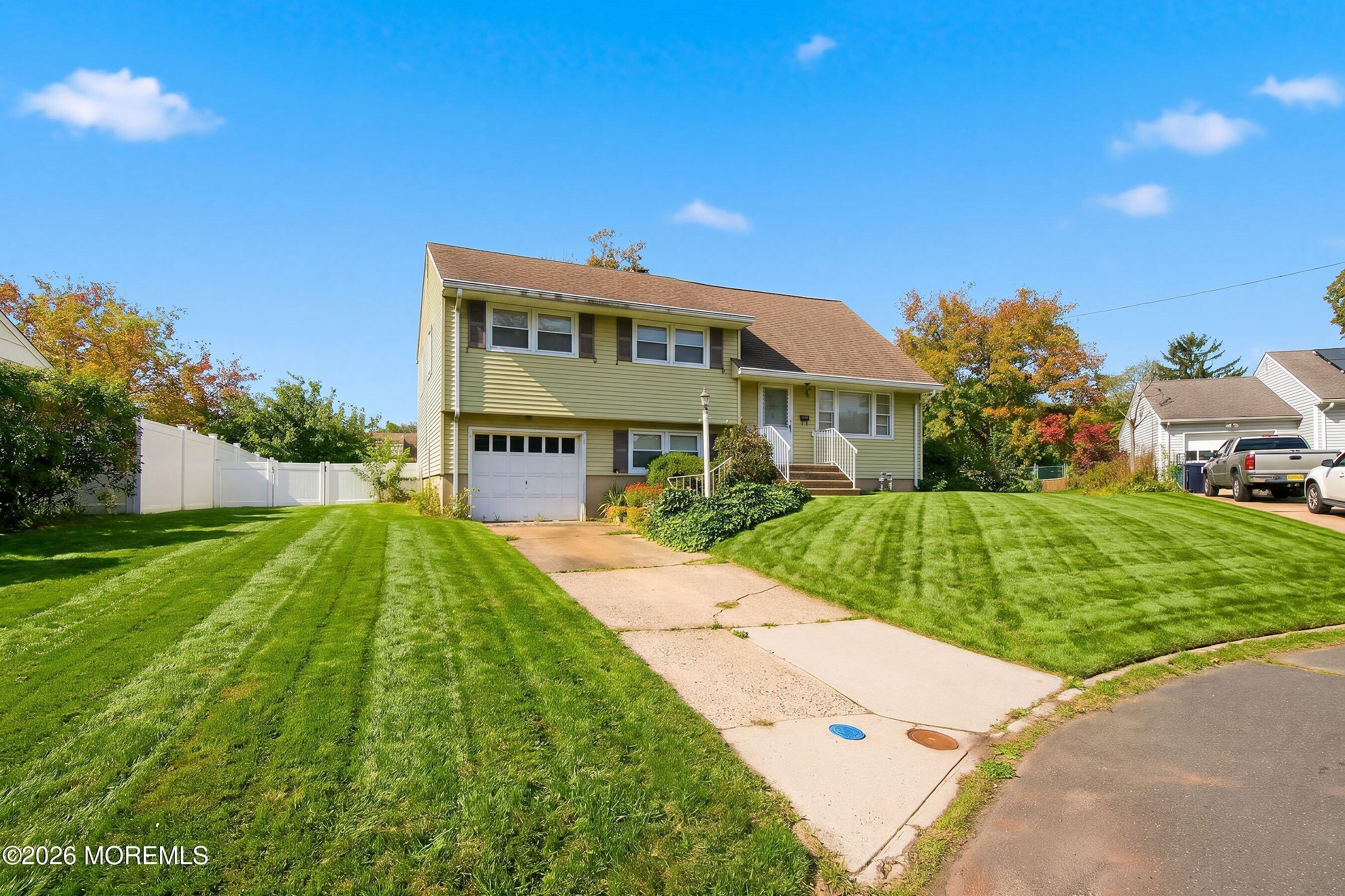 10 Carol Ct, Somerset, NJ 08873 photo
