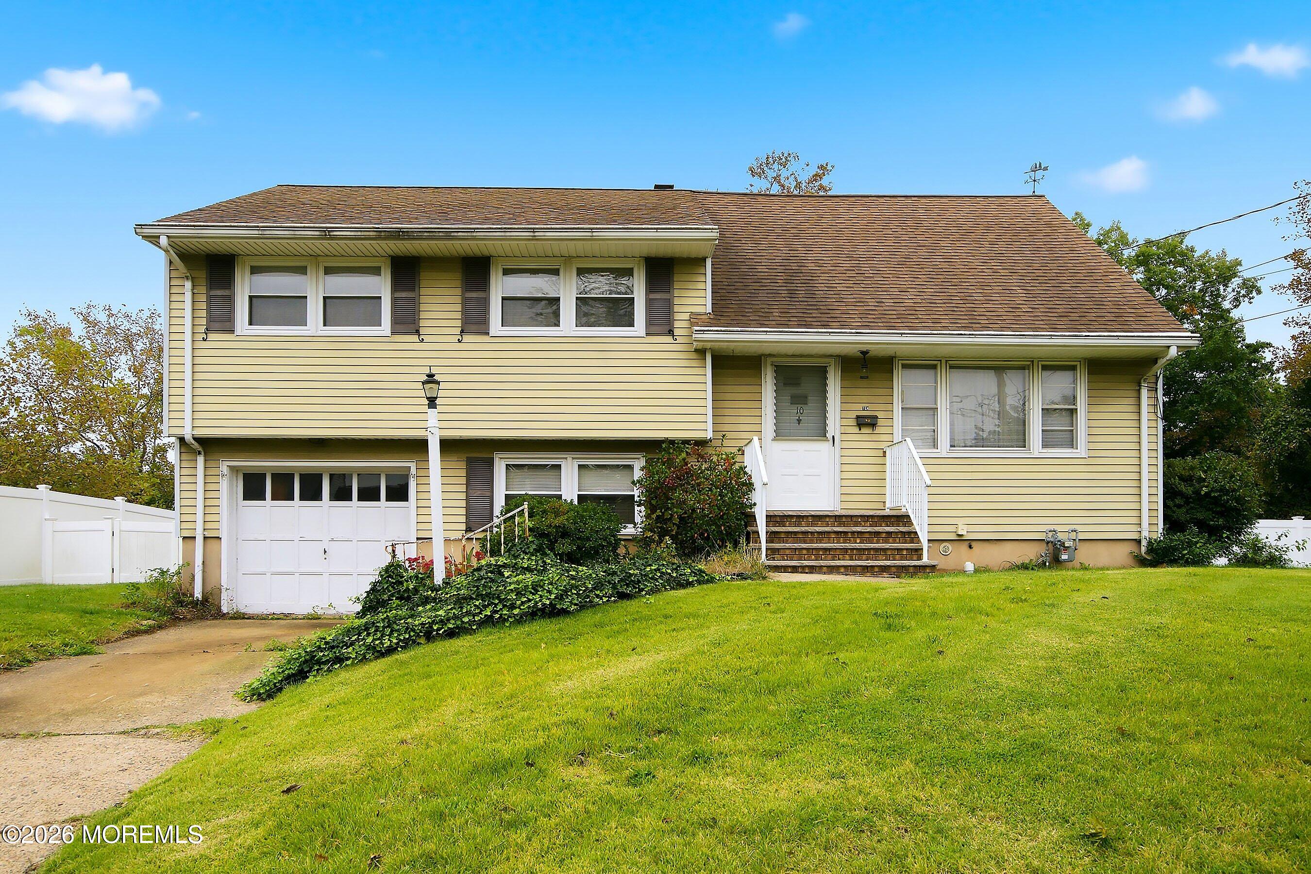 10 Carol Ct, Somerset, NJ 08873