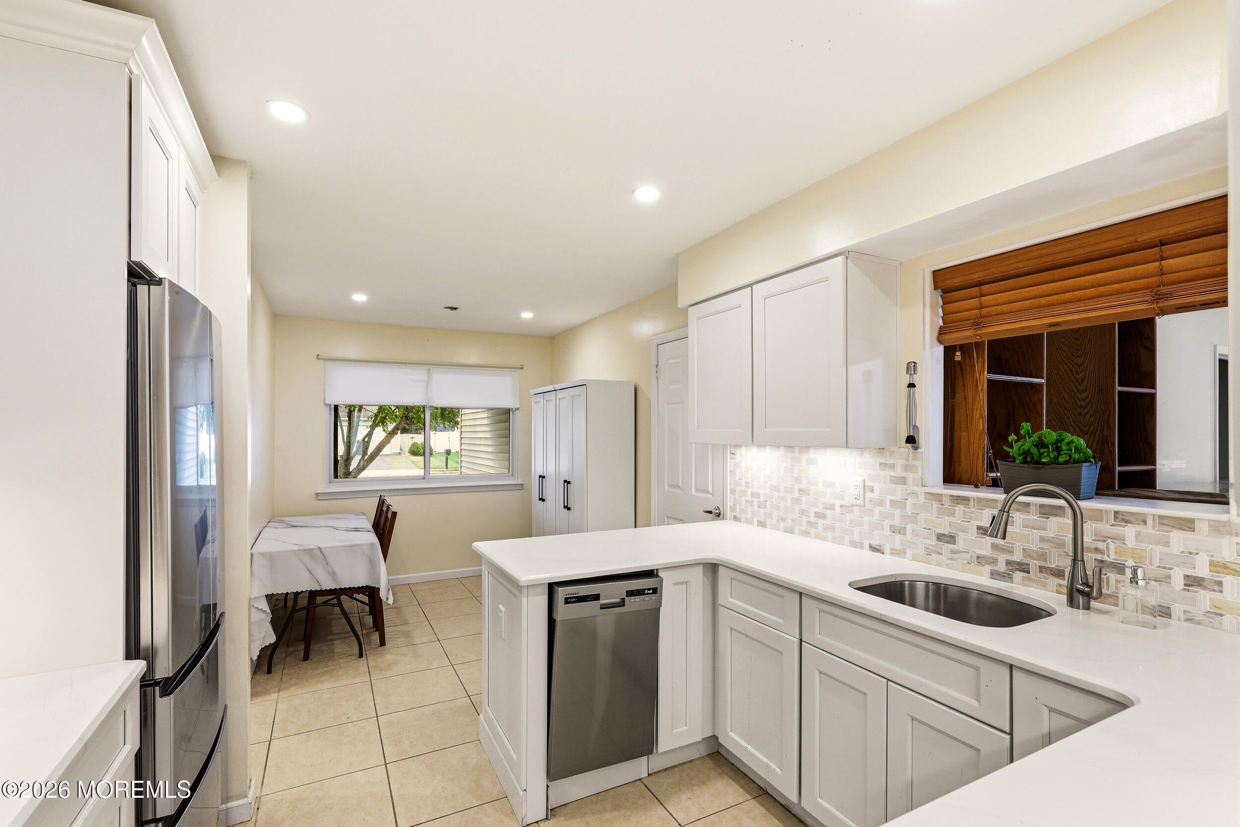 18 Snowdrift Ln, Howell, NJ 07731 photo
