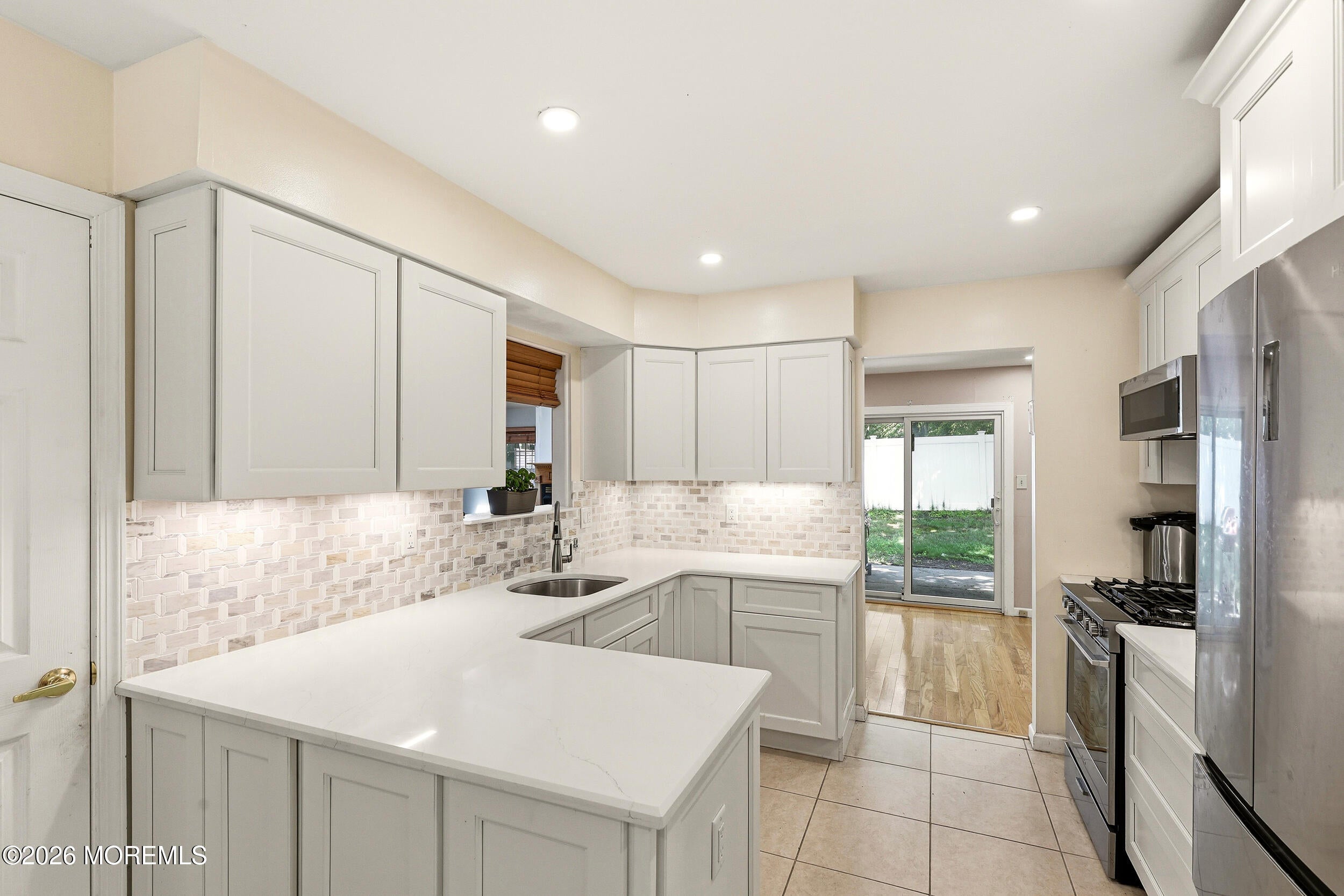 18 Snowdrift Ln, Howell, NJ 07731 photo