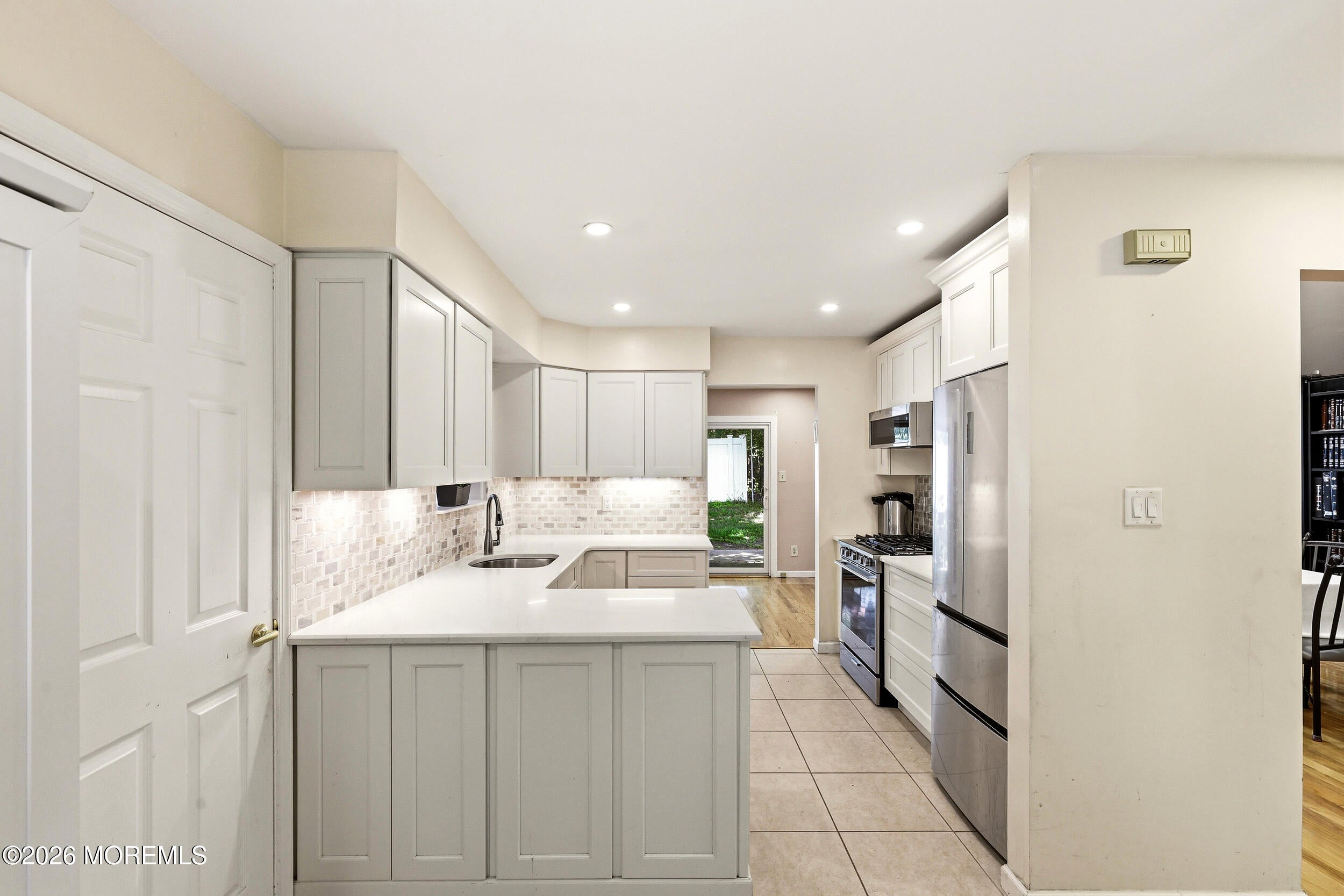 18 Snowdrift Ln, Howell, NJ 07731 photo