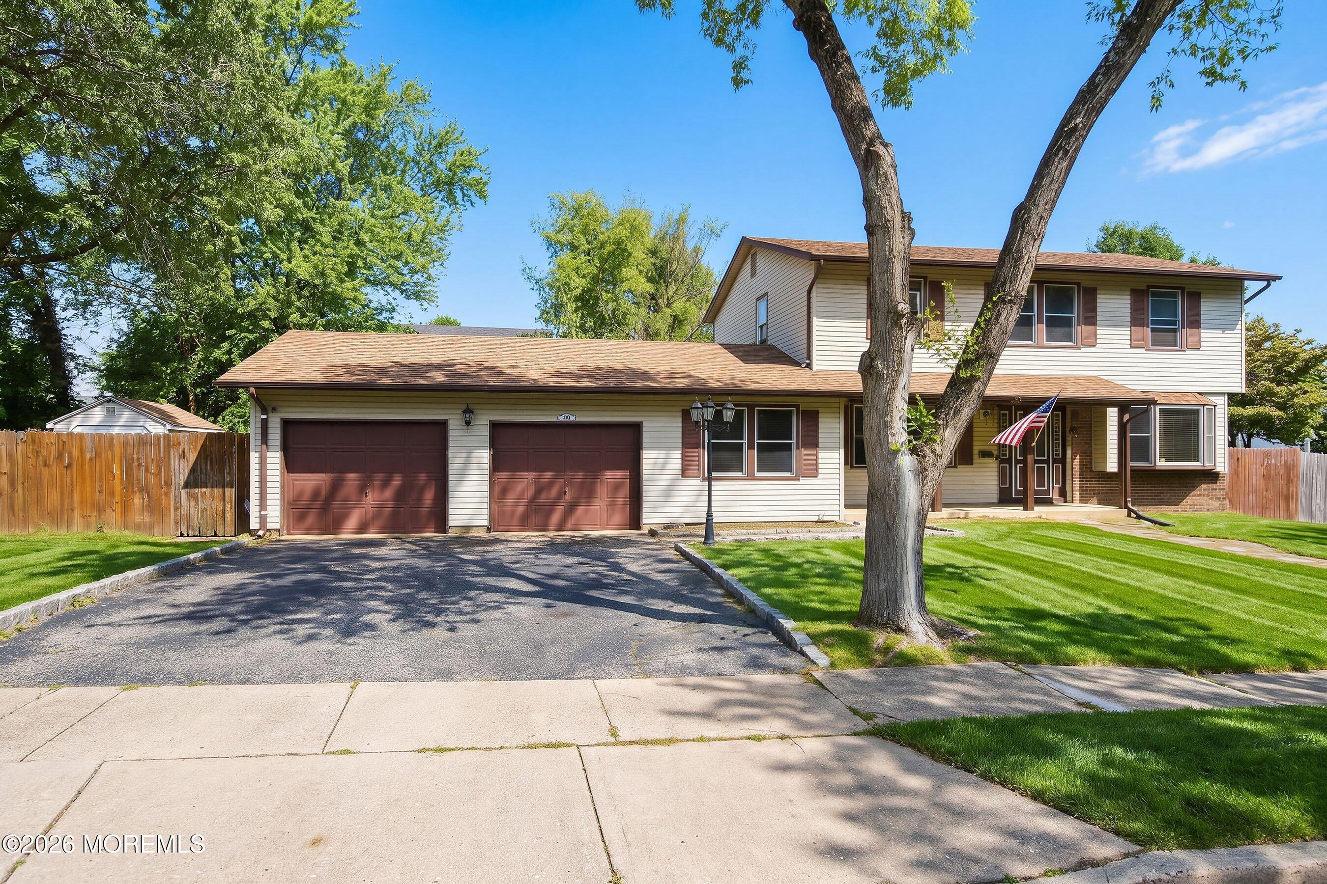 12 Atlanta Dr, Jackson, NJ 08527
