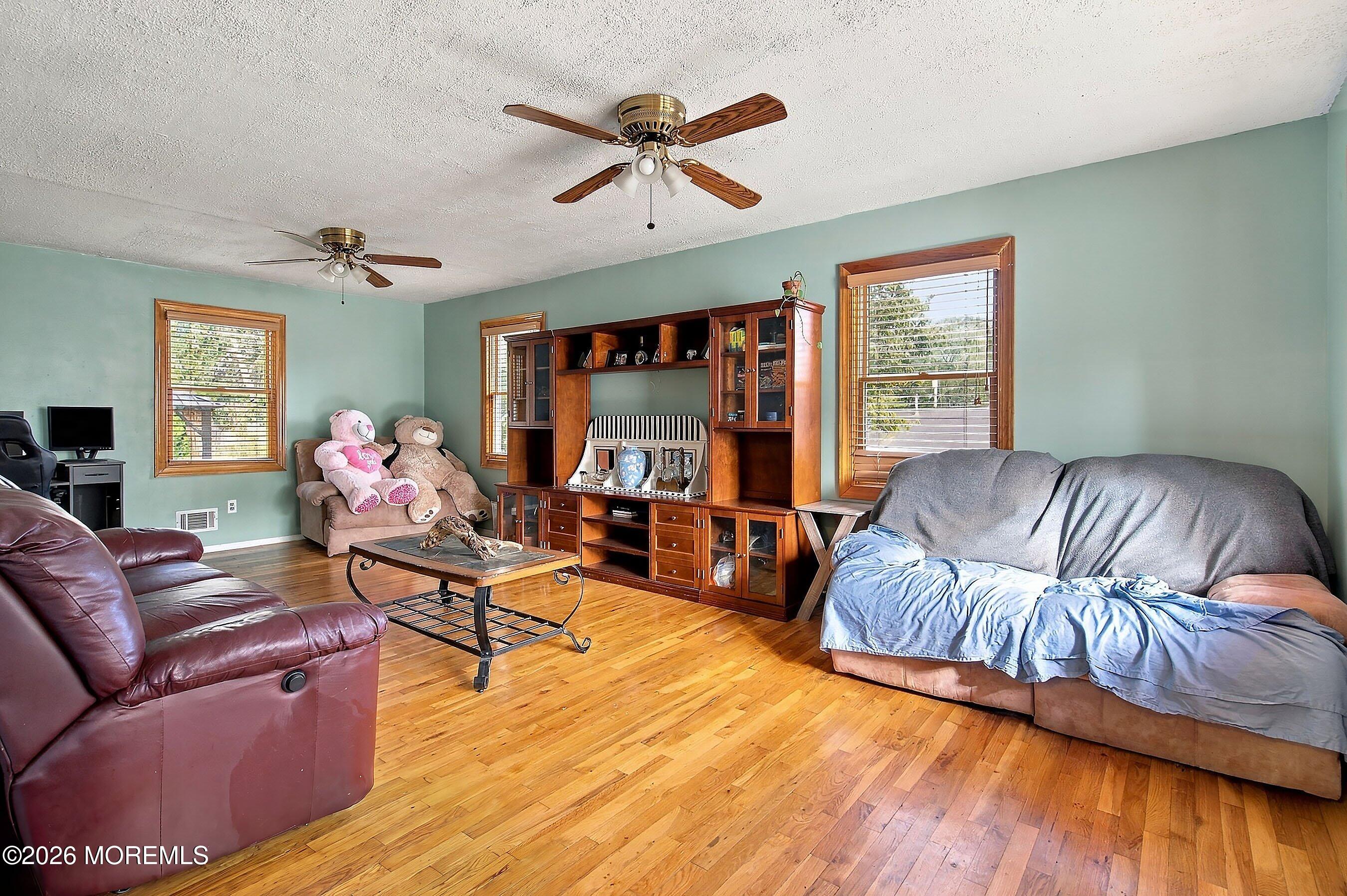12 Atlanta Dr, Jackson, NJ 08527 photo