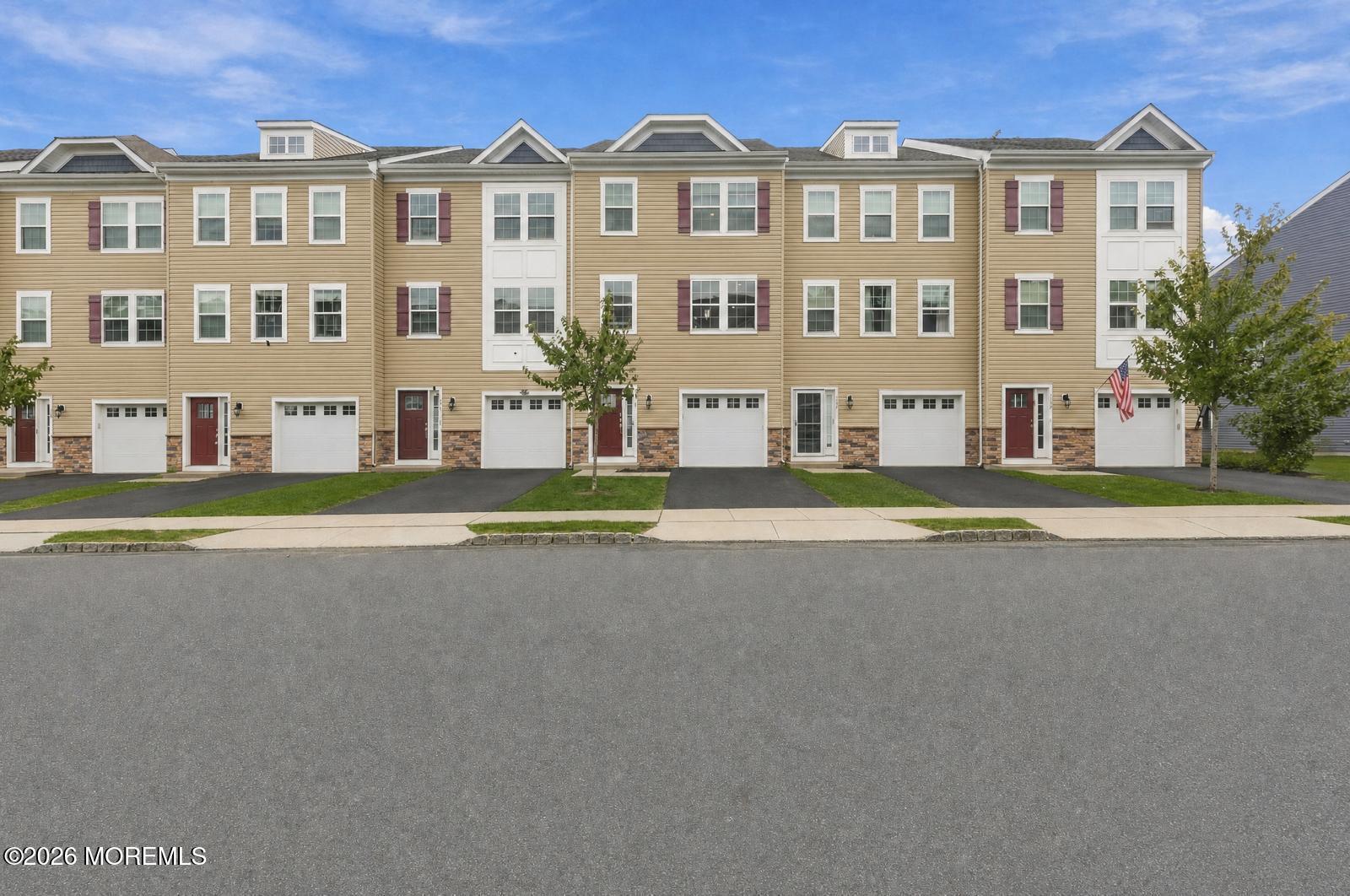 1006 Rio Grande Dr, Toms River, NJ 08755