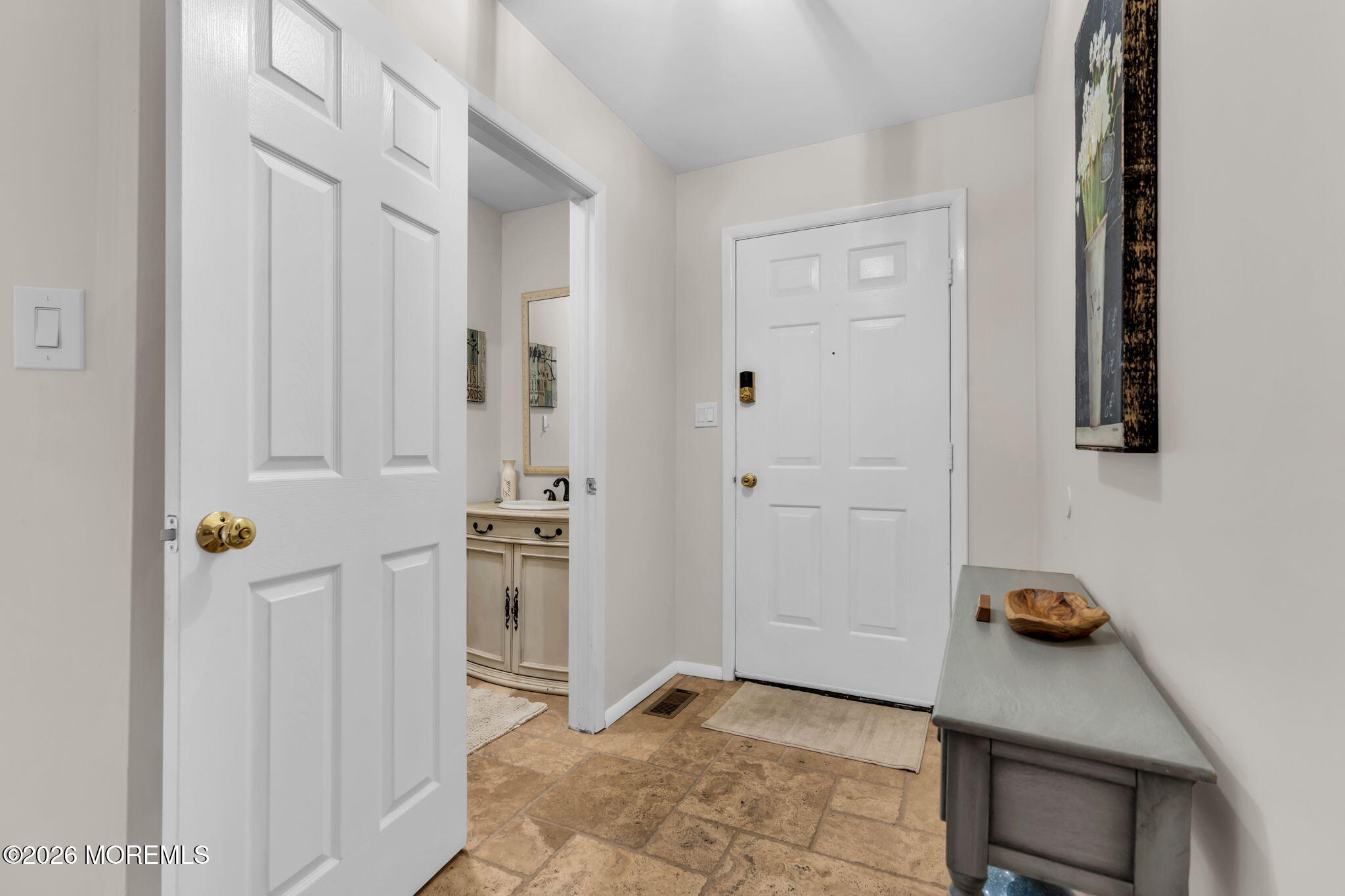20 Oxford Ln, Middletown, NJ 07748 photo