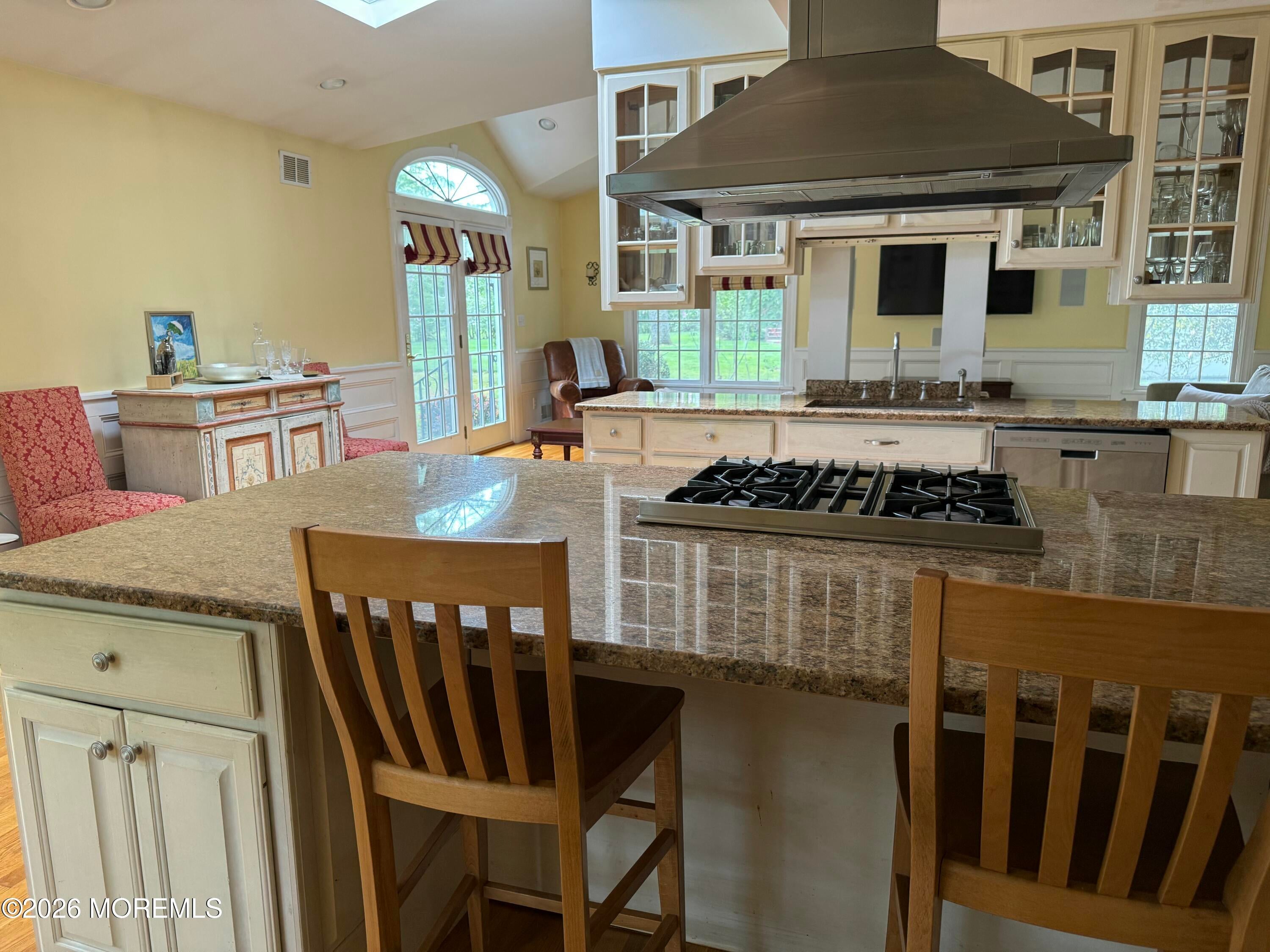 14 Silverbrook Pl, Lincroft, NJ 07738 photo