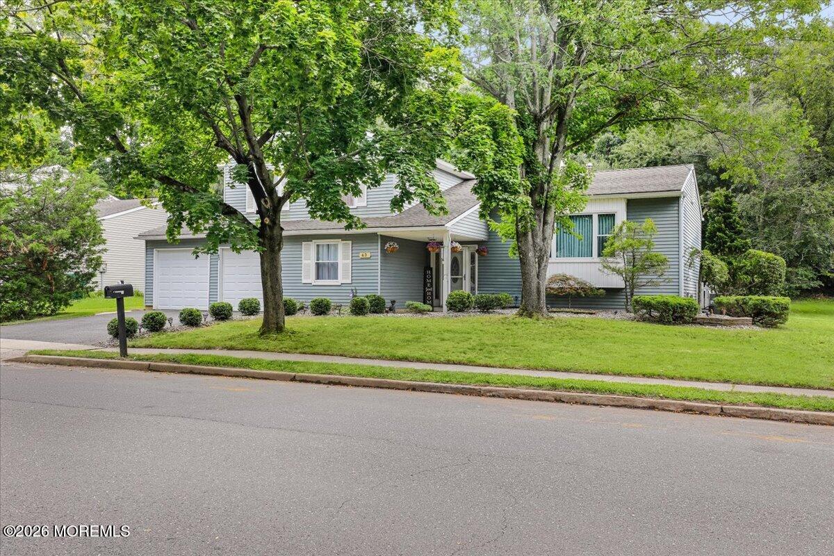 43 Glen Arden Dr, Howell, NJ 07731 photo