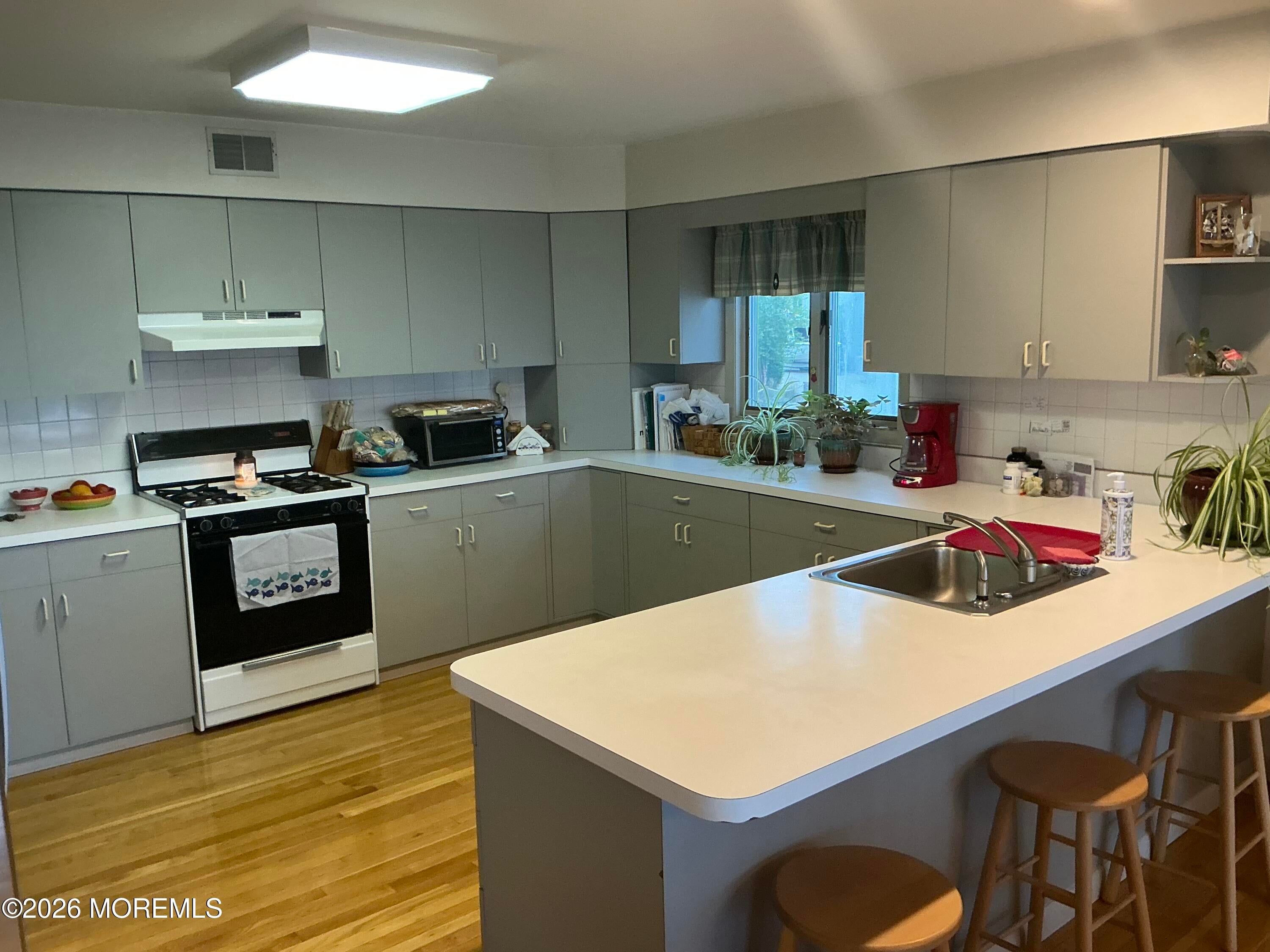 1436 S Bayview Ave, Seaside Park, NJ 08752 photo