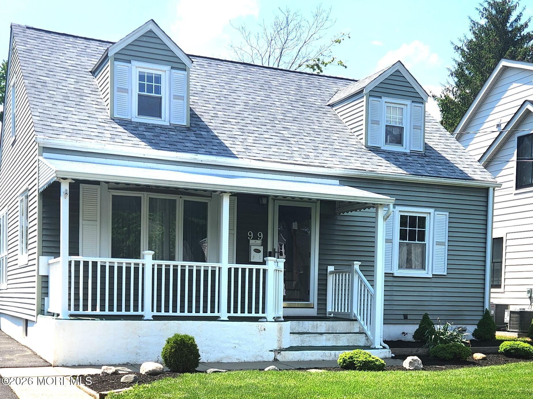 99 Alameda Ct, Shrewsbury Boro, NJ 07702