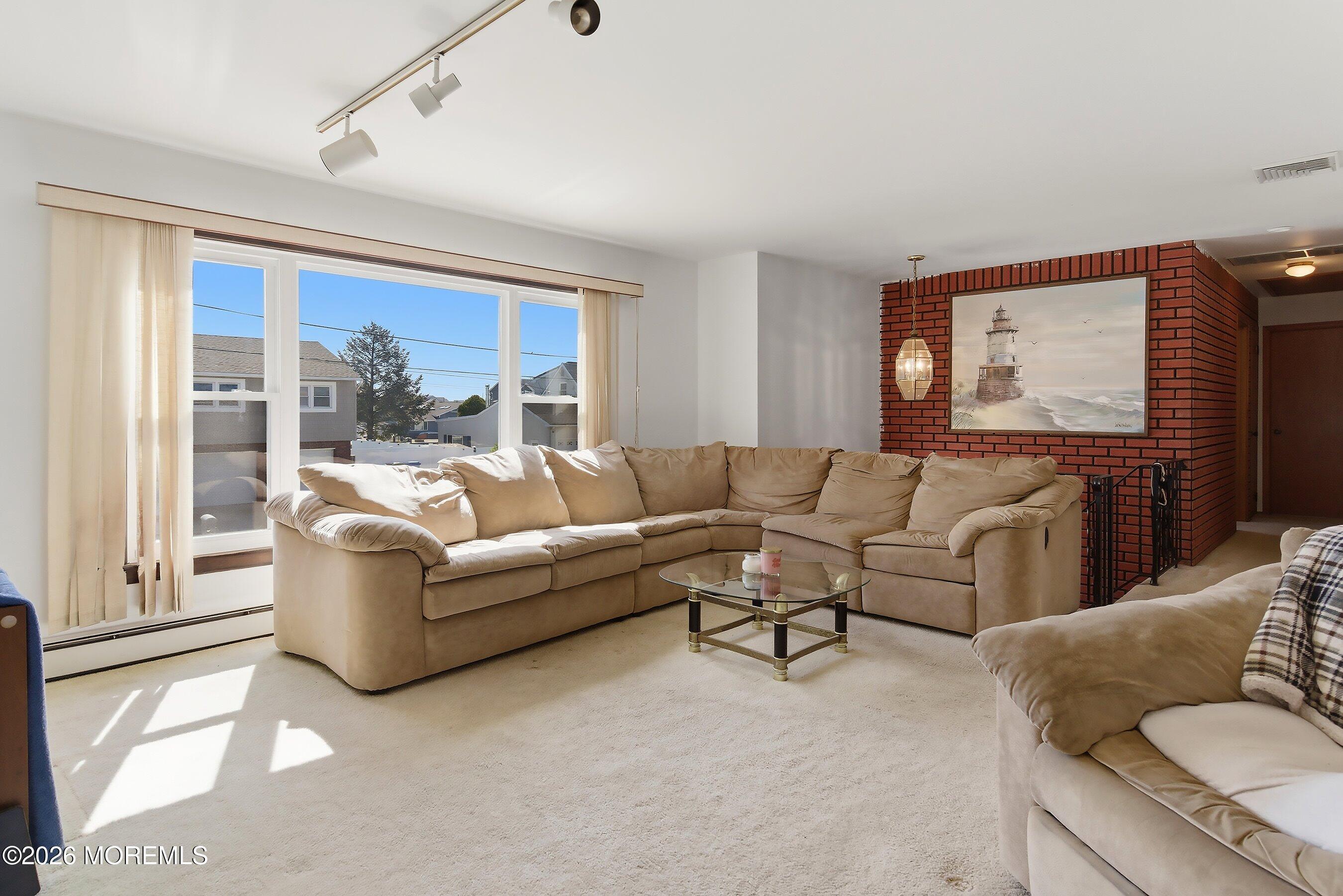 616 Baron St, Toms River, NJ 08753 photo