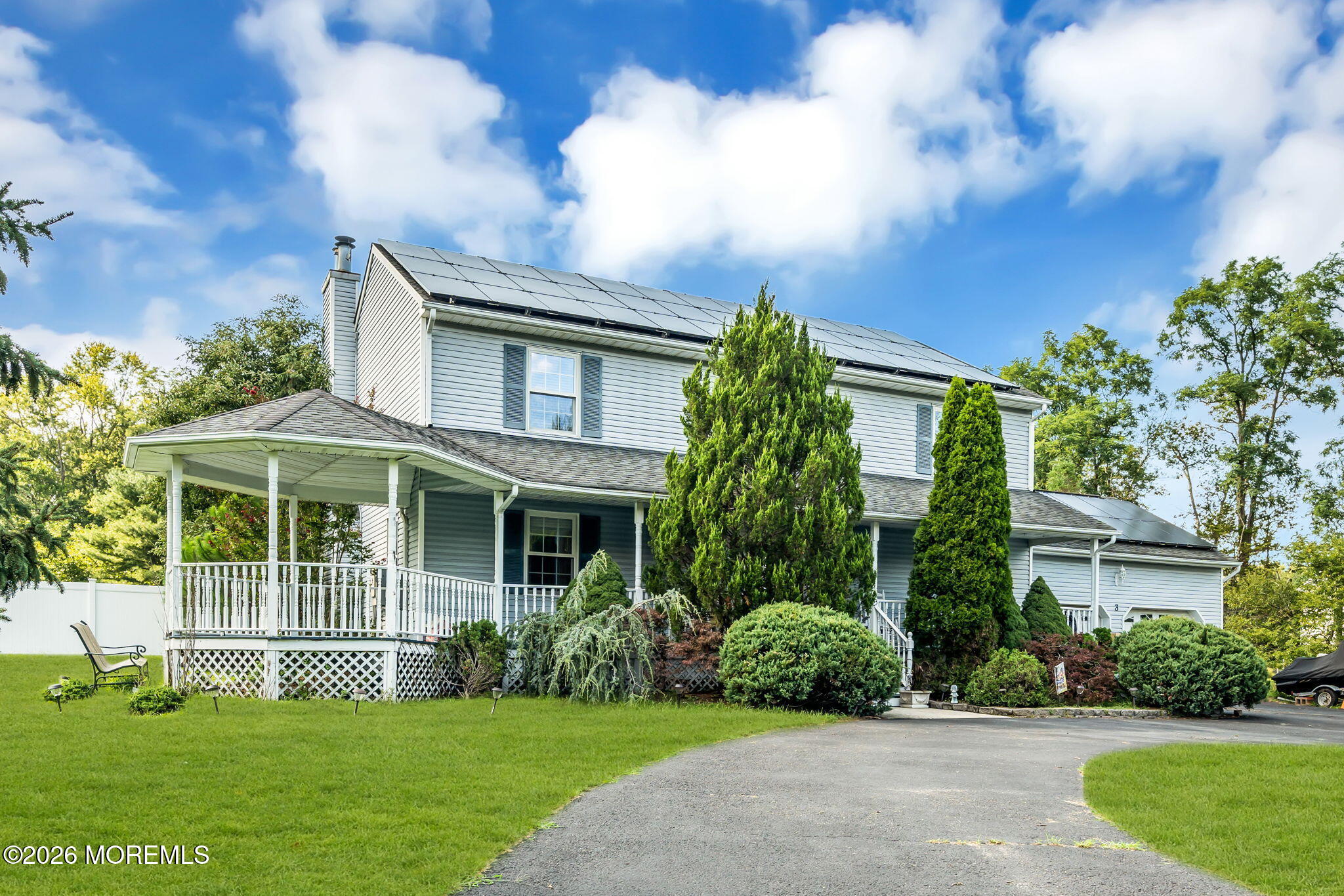 3 River Dr, Farmingdale, NJ 07727 photo