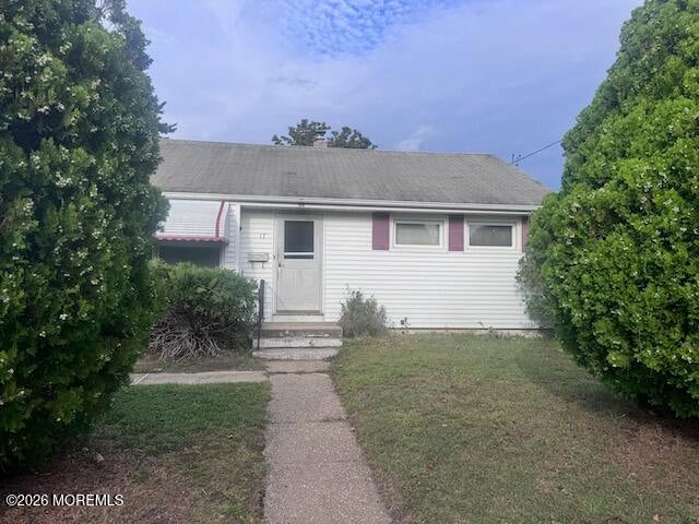 17 Pearce Ave, Eatontown, NJ 07724