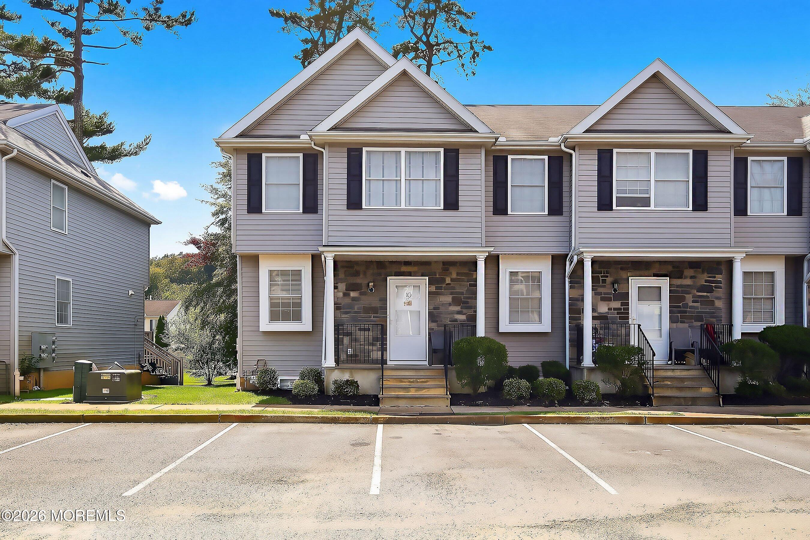 10 Rivka Ln, Lakewood, NJ 08701