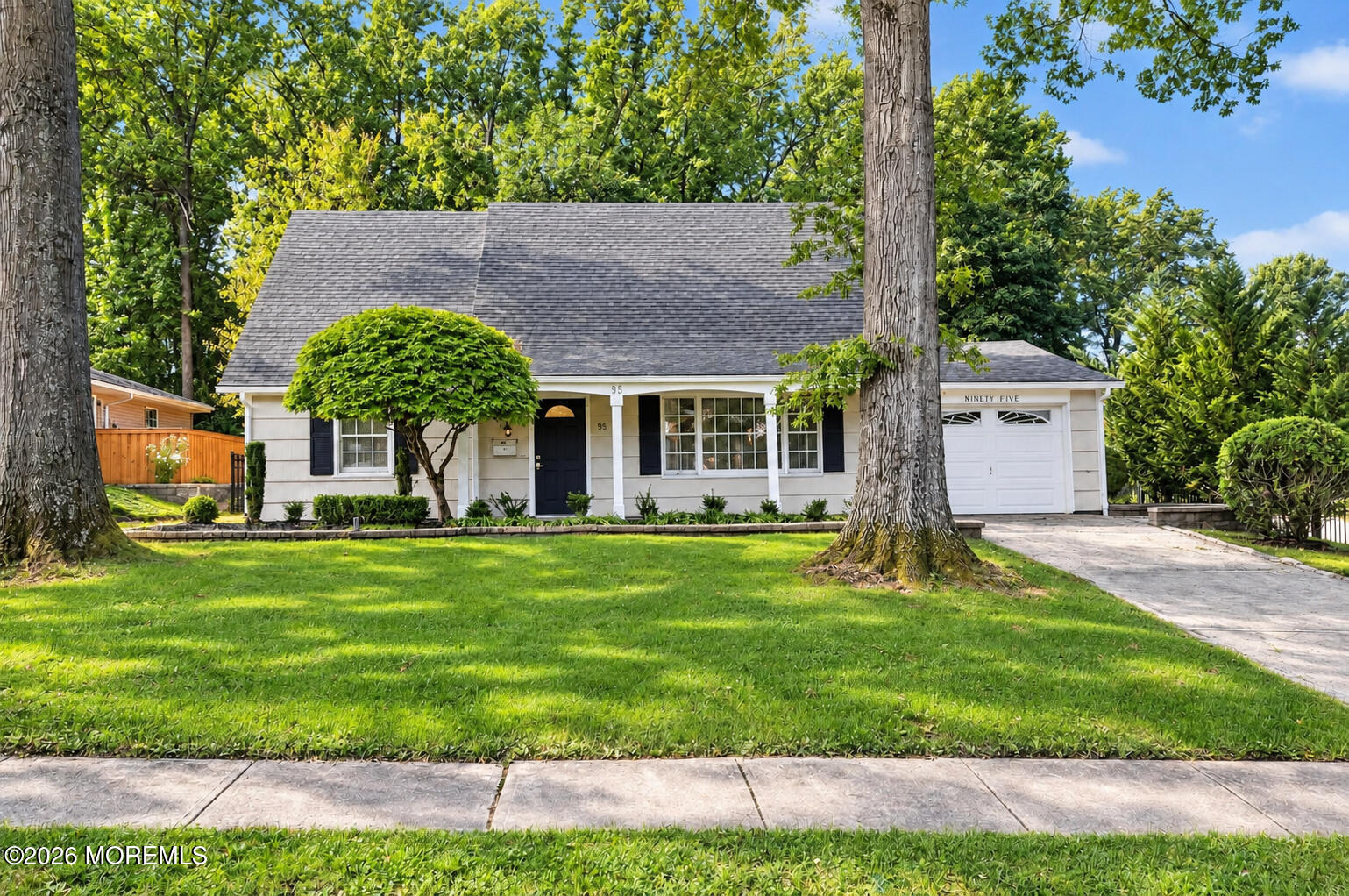 95 Warren Dr, Aberdeen, NJ 07747