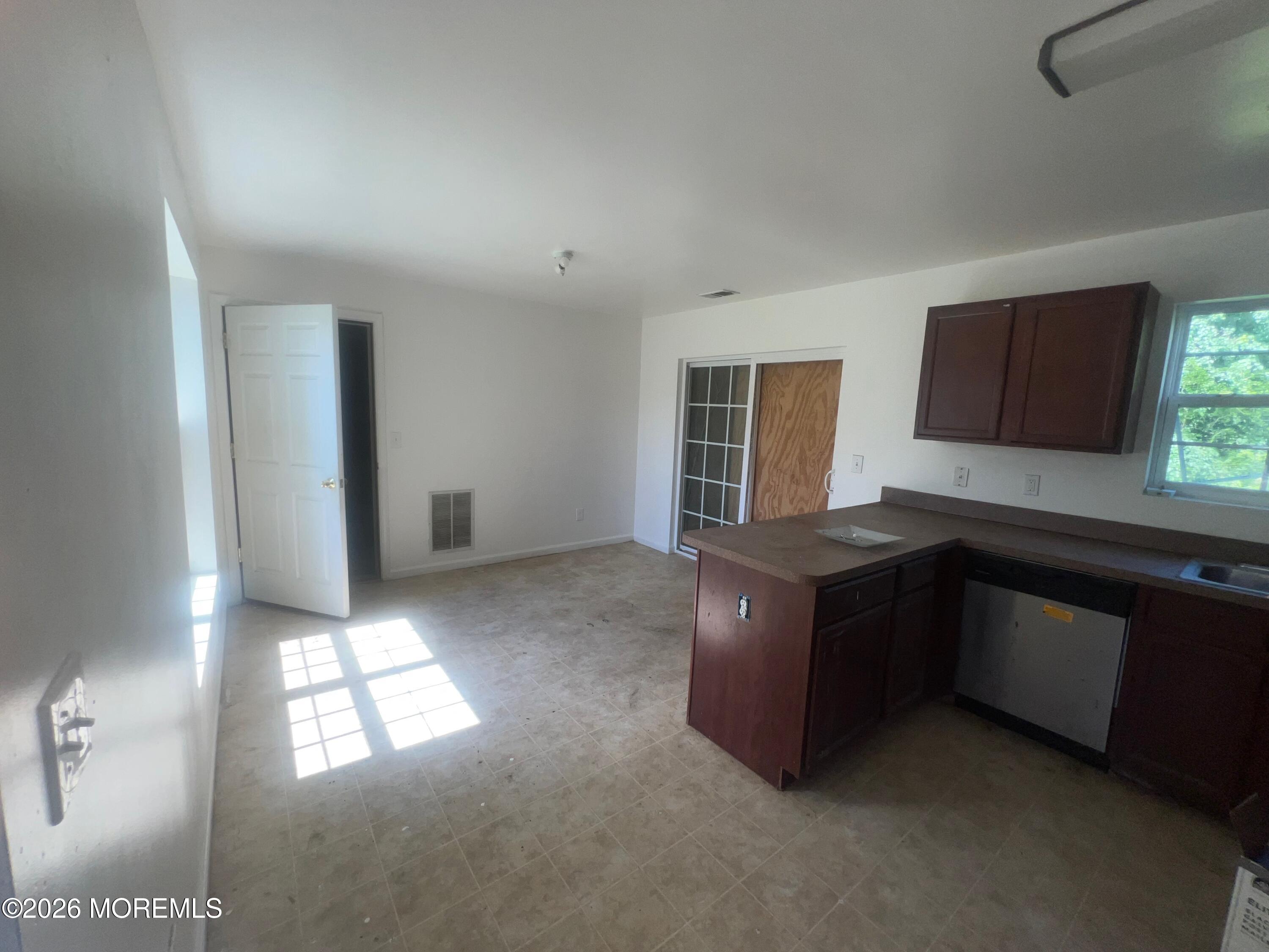149 2nd Ave, Toms River, NJ 08757 photo