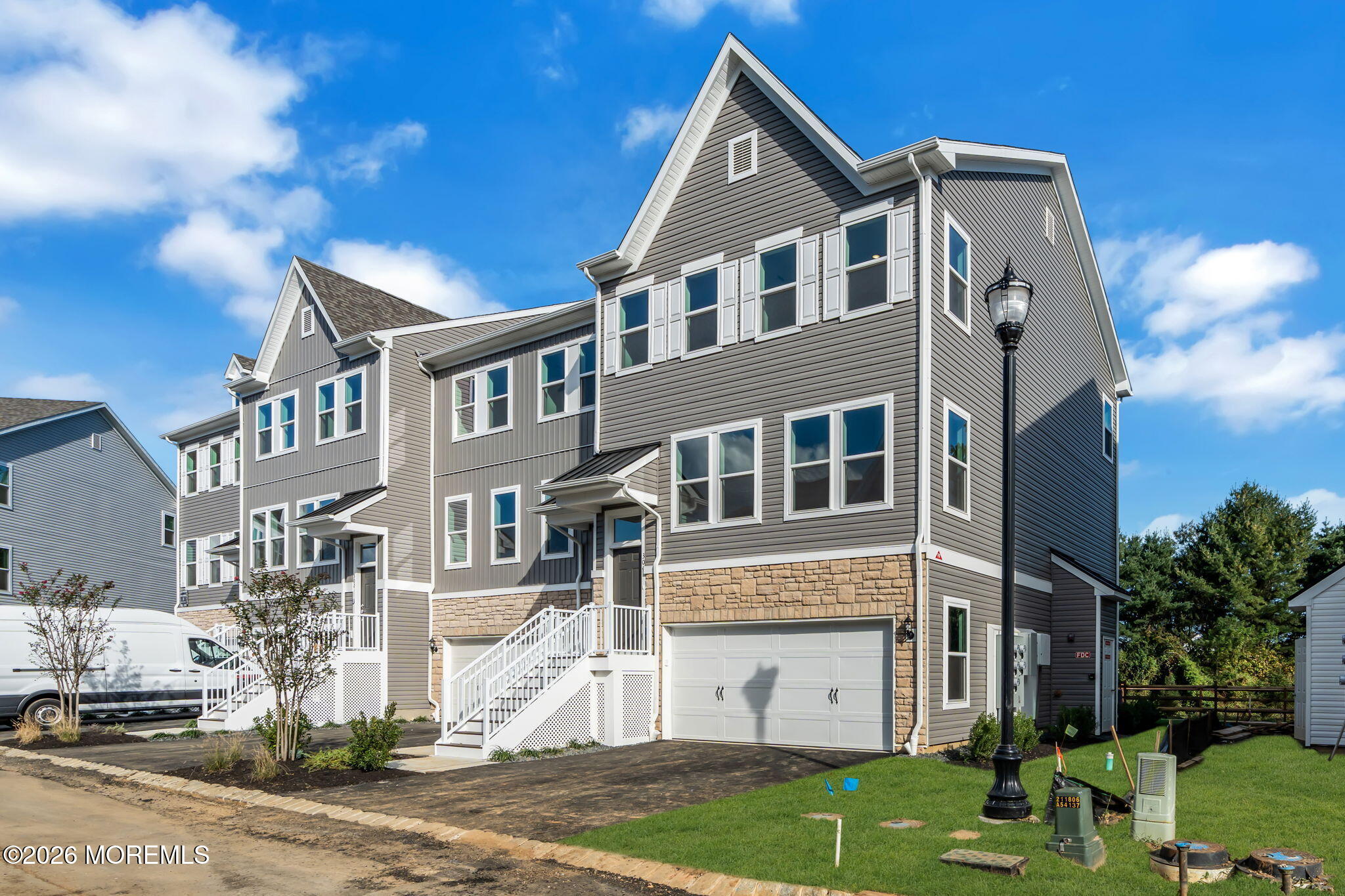 304 Shore Ct, Marlboro, NJ 07746 photo