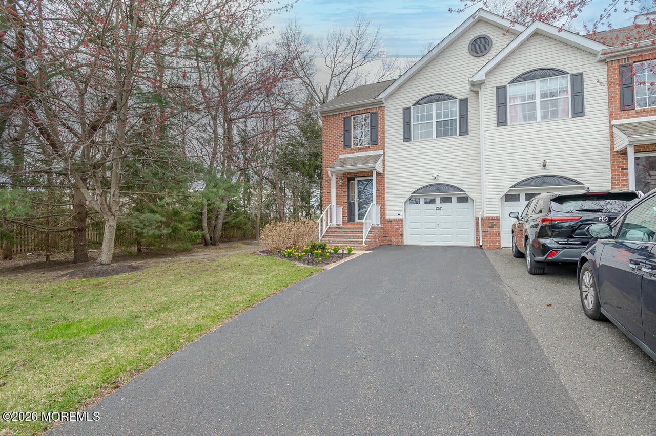 128 Heron Ct, Manalapan, NJ 07726 photo