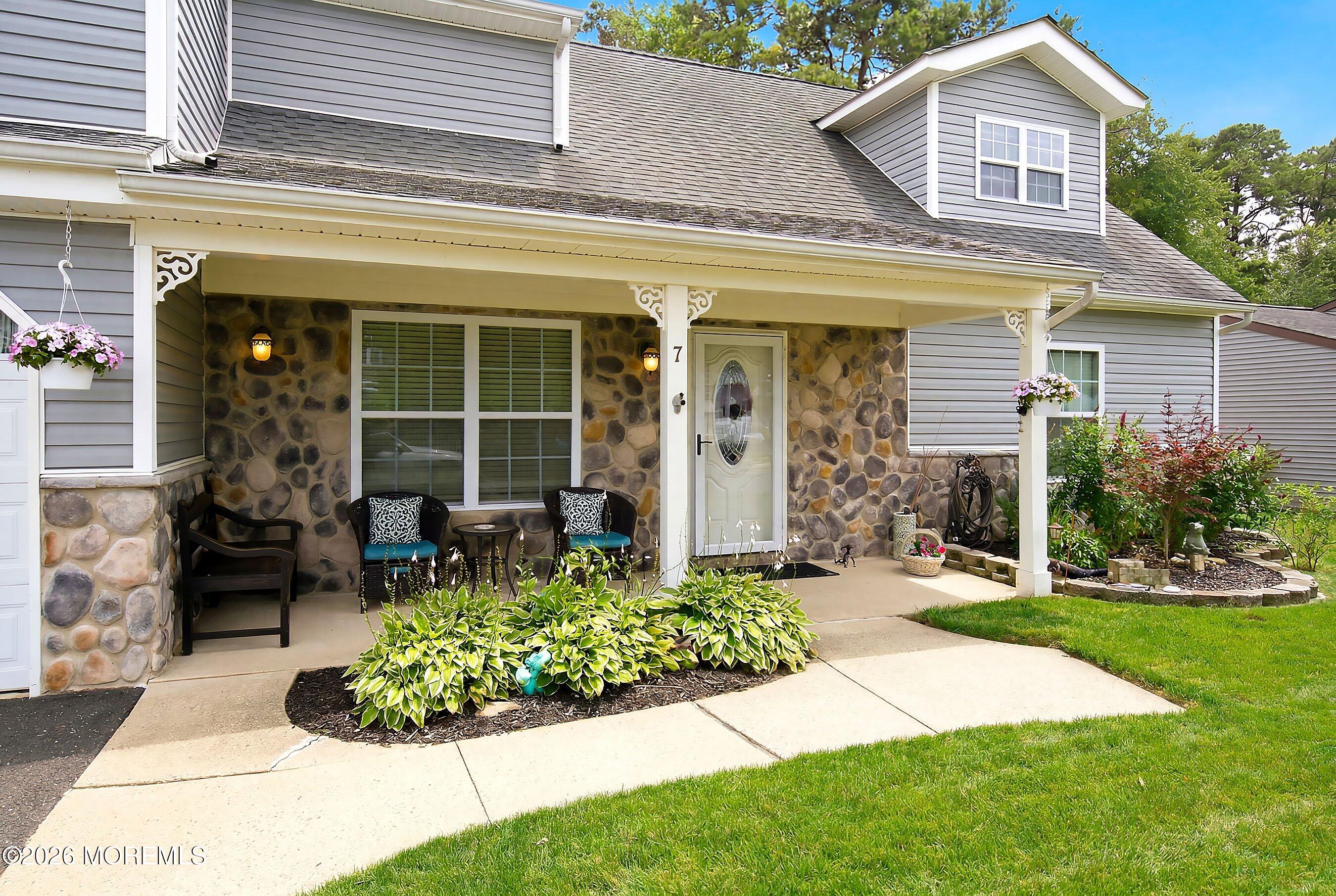 7 Cidermill Ct, Howell, NJ 07731 photo