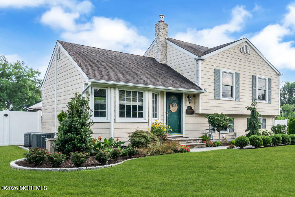 103 Tindall Rd, Middletown, NJ 07748