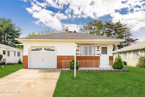 Single Family Residence in Toms River NJ 108 Bimini Drive.jpg