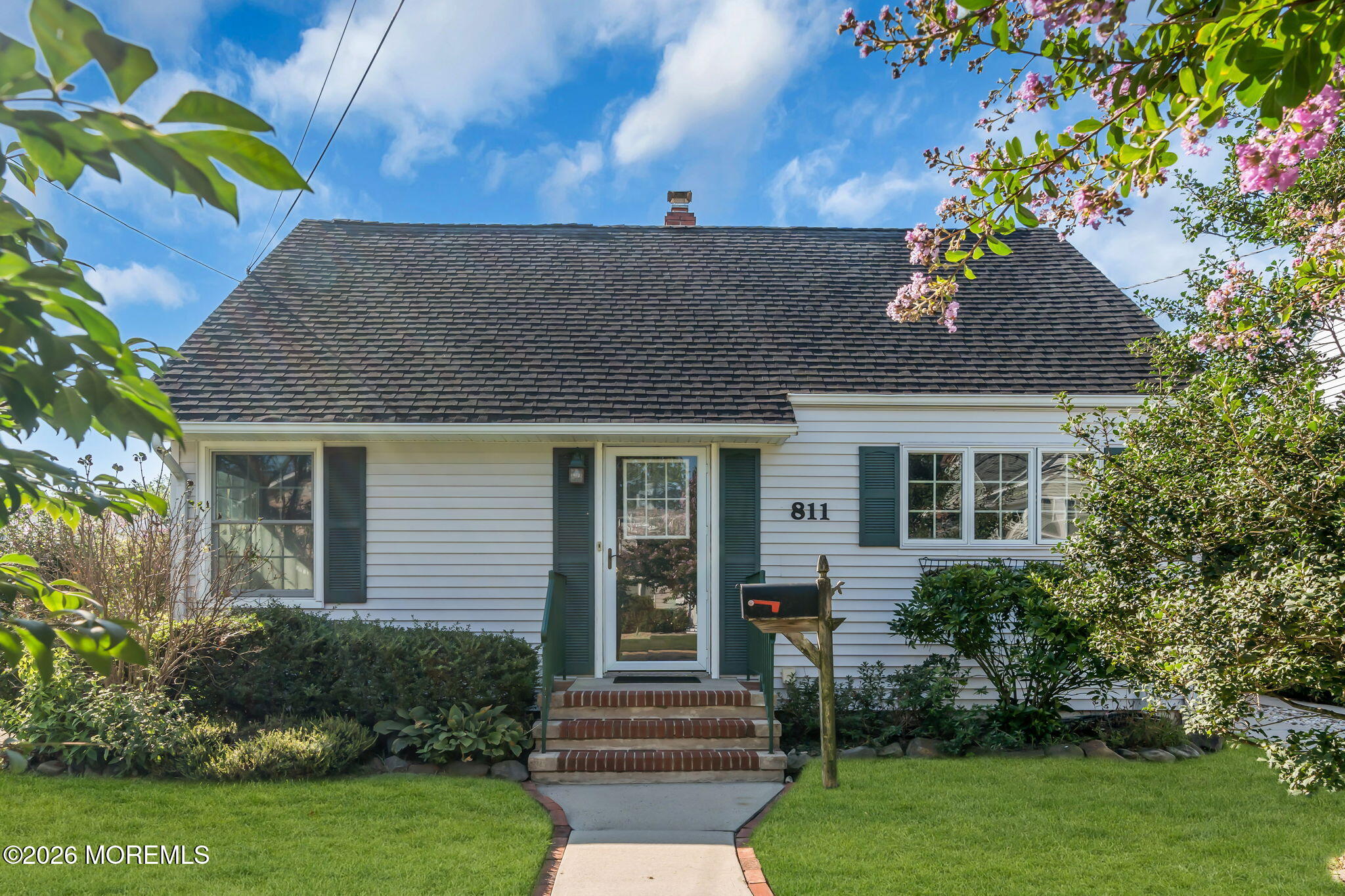 811 Claridge Dr, Spring Lake, NJ 07762