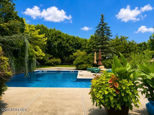 5 Lucas Ln, Millstone, NJ 08510