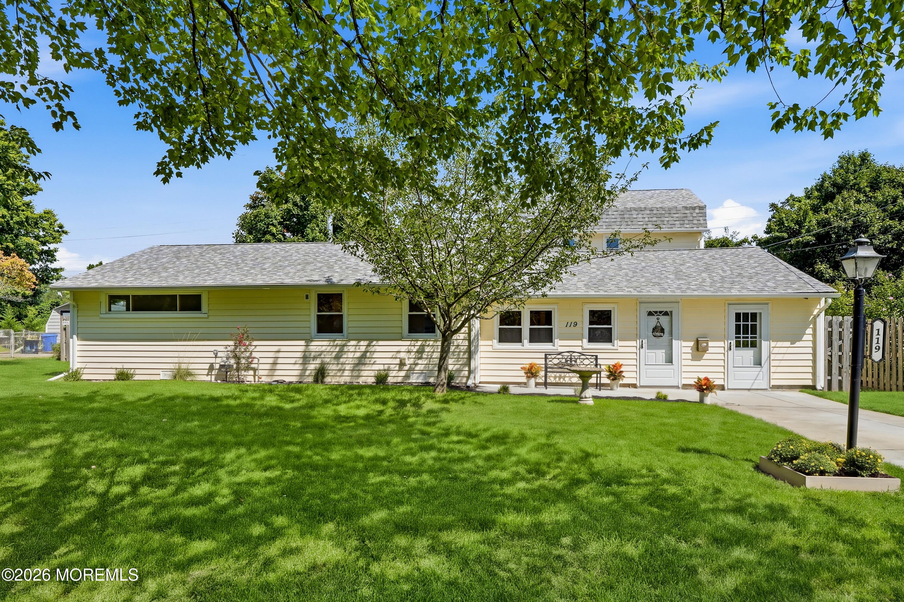 119 Court Dr, Shrewsbury Boro, NJ 07702 photo
