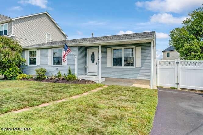 625 Beachwood Ave, Toms River, NJ 08753 photo