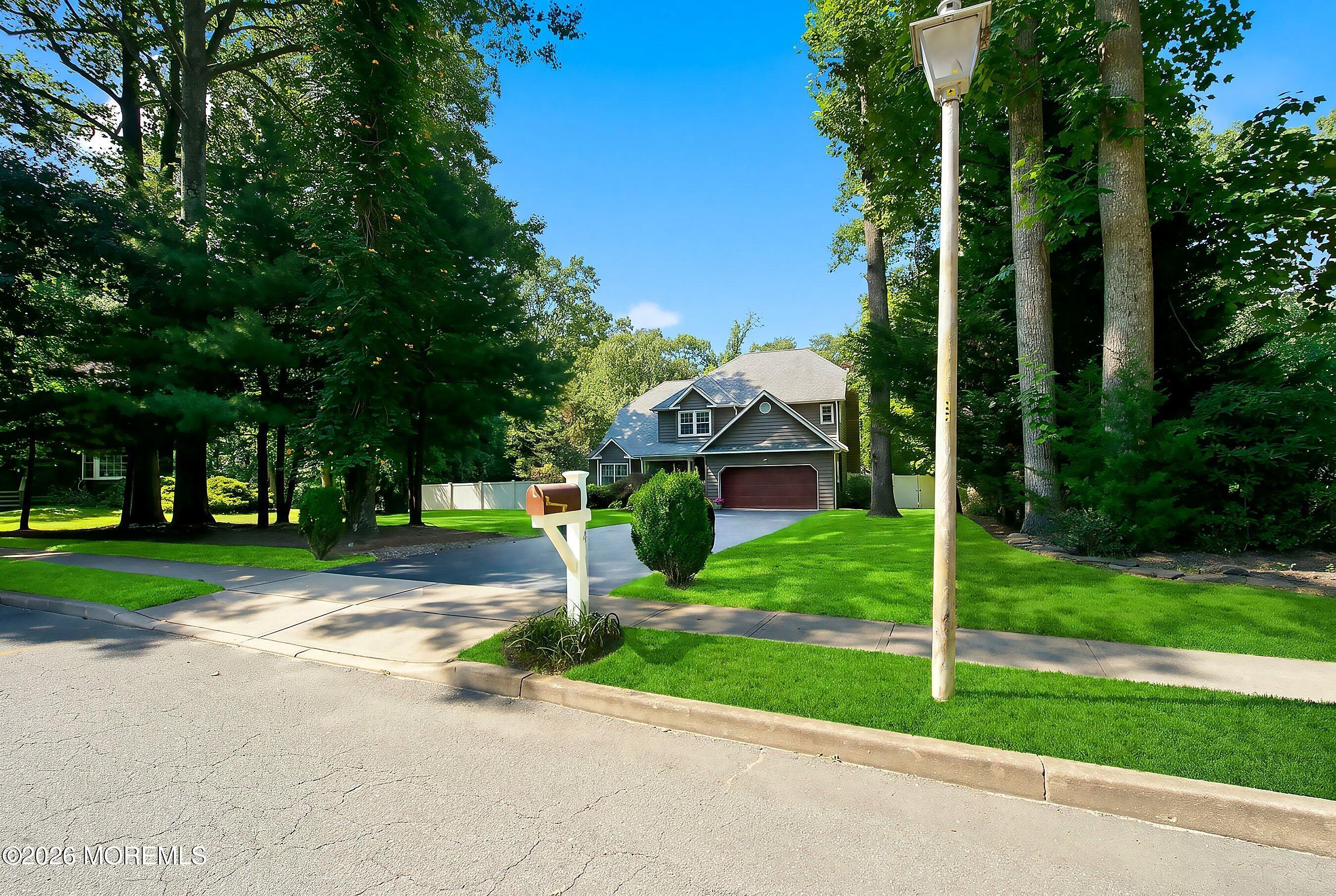 4 Scarlet Oak Ct, Jackson, NJ 08527 photo