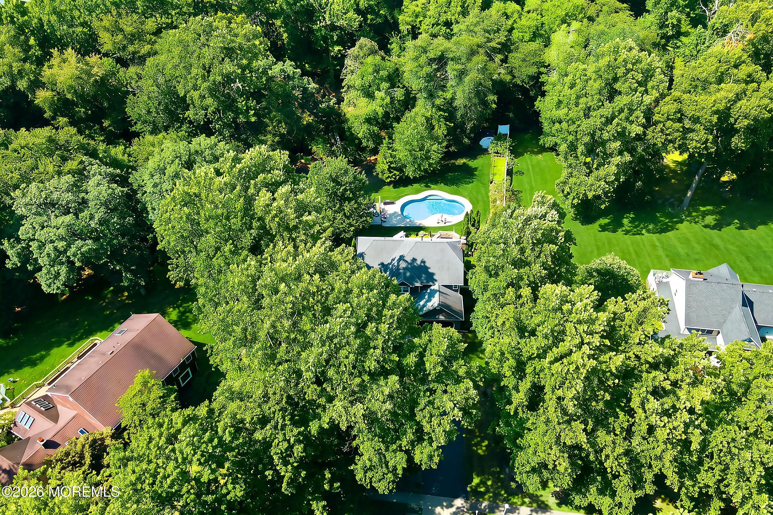 4 Scarlet Oak Ct, Jackson, NJ 08527 photo