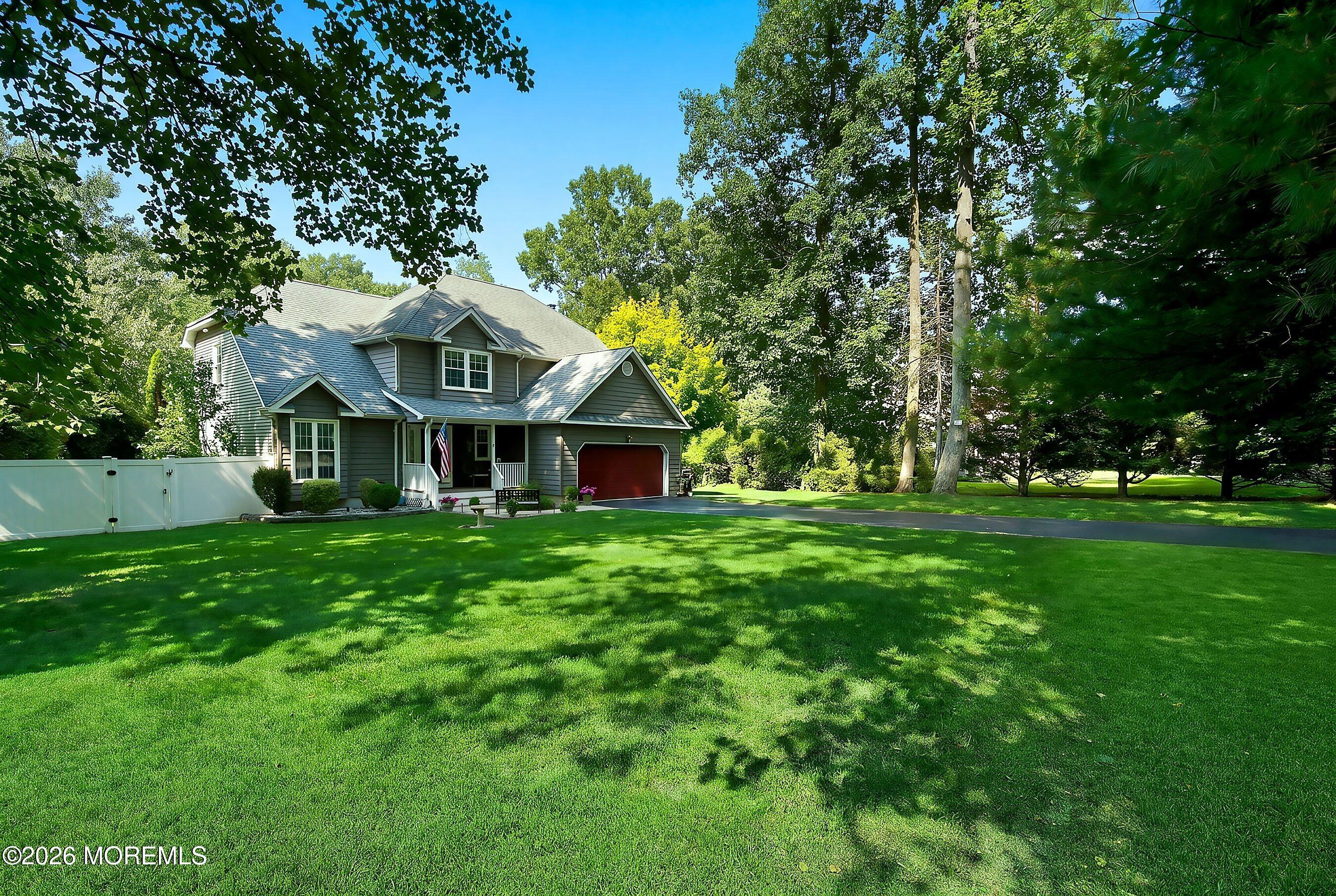 4 Scarlet Oak Ct, Jackson, NJ 08527