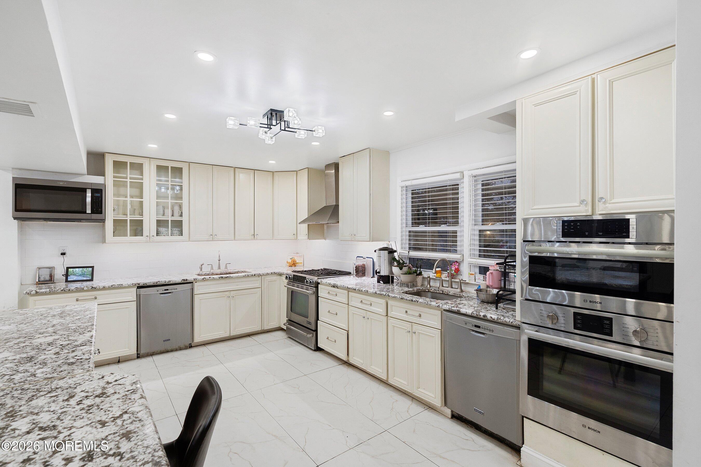134 Shady Lane Dr, Lakewood, NJ 08701 photo