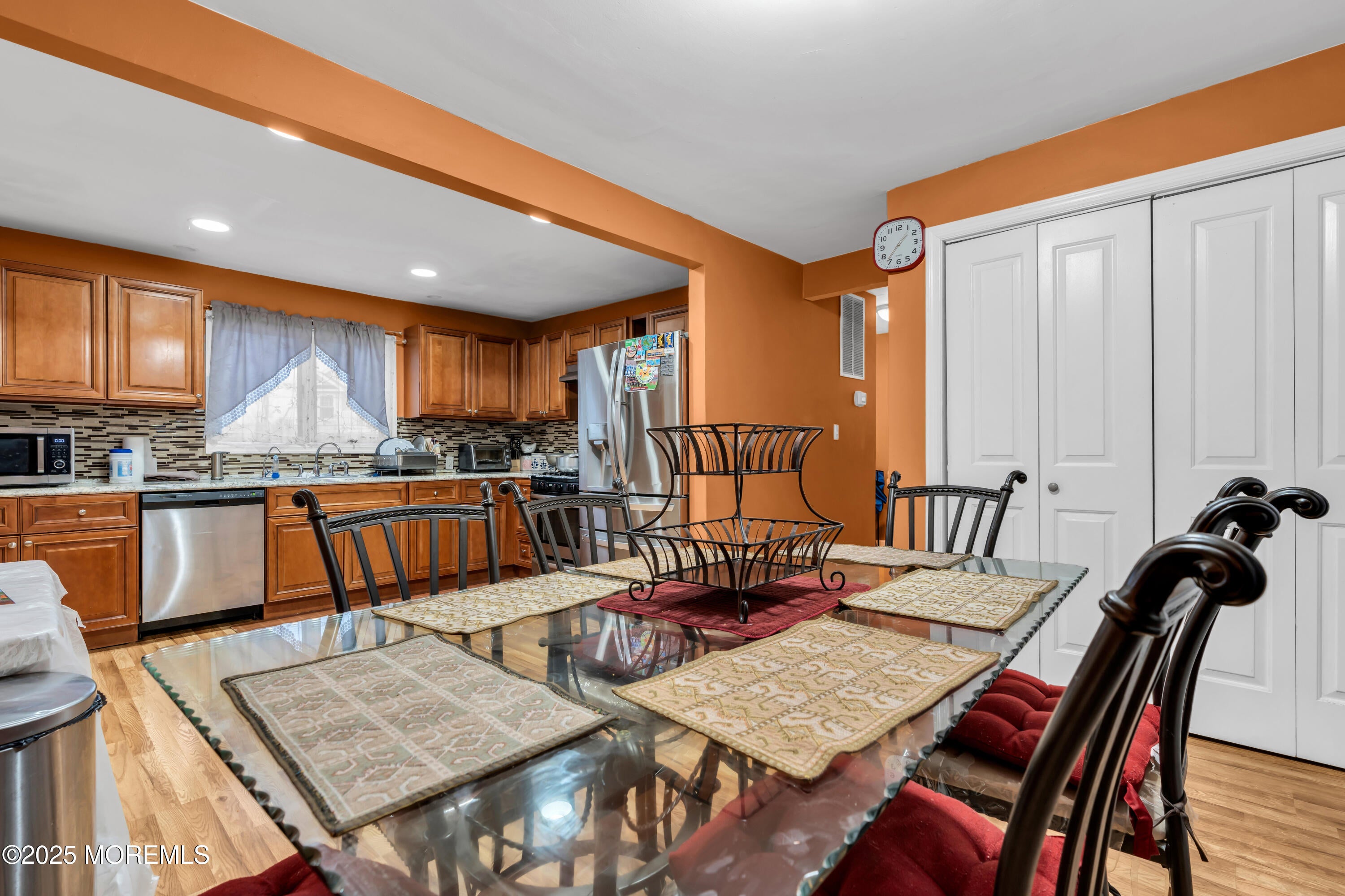 39 Oceanview Ave, Keansburg, NJ 07734 photo