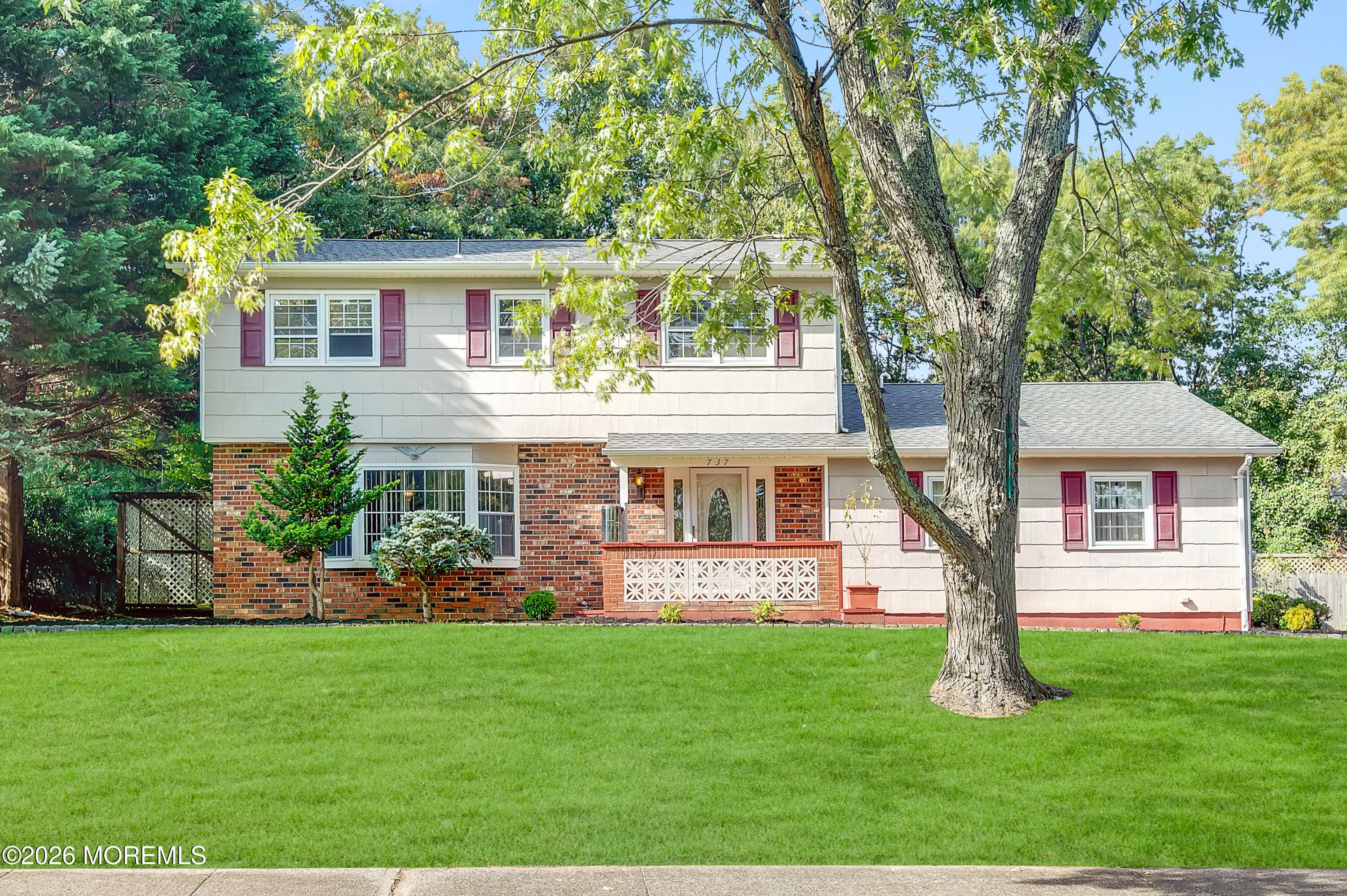 737 Revere Dr, Brick, NJ 08724