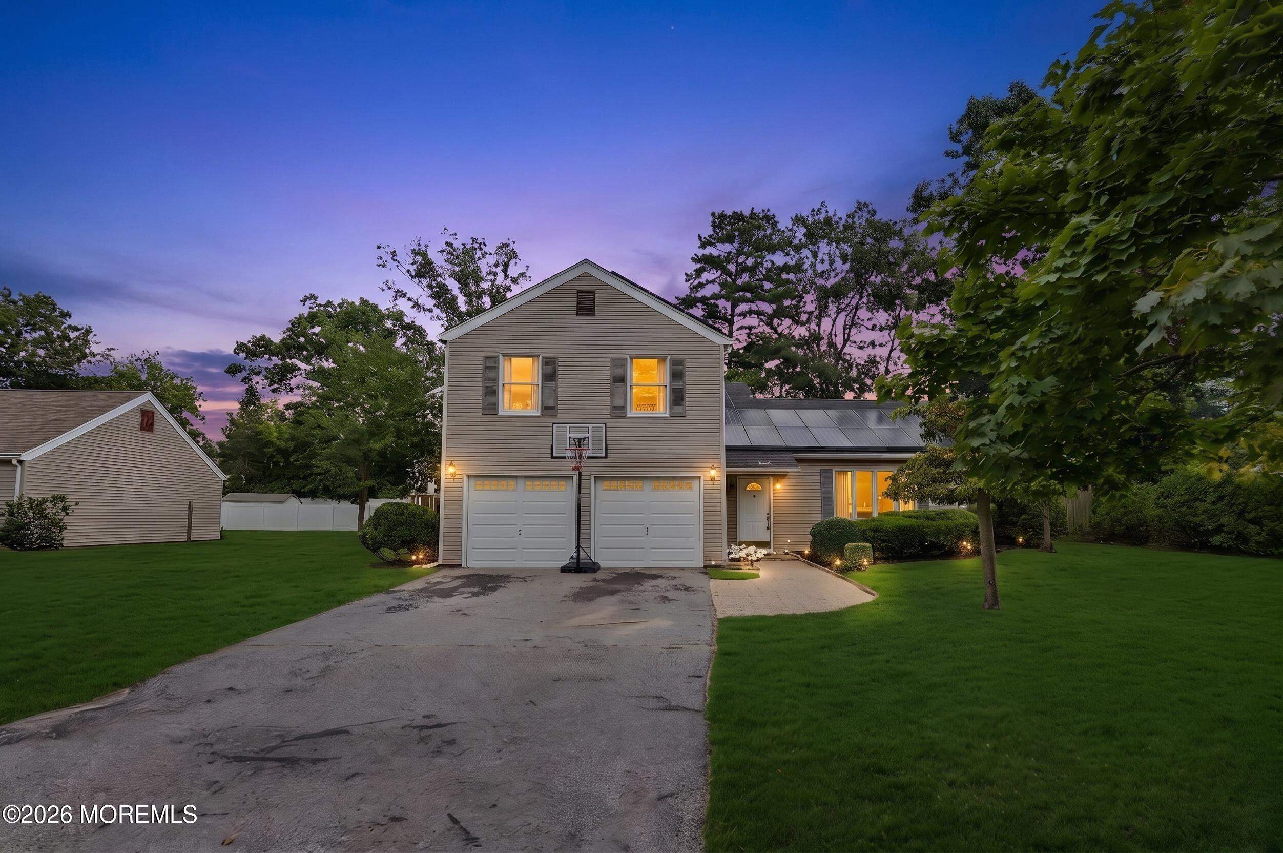 1005 Eastwind Ave, Toms River, NJ 08753