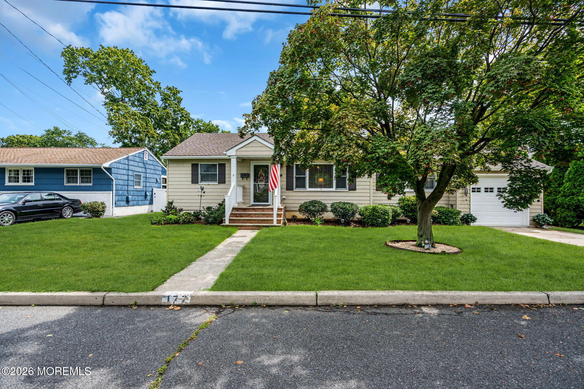 177 10th St, Belford, NJ 07718 photo