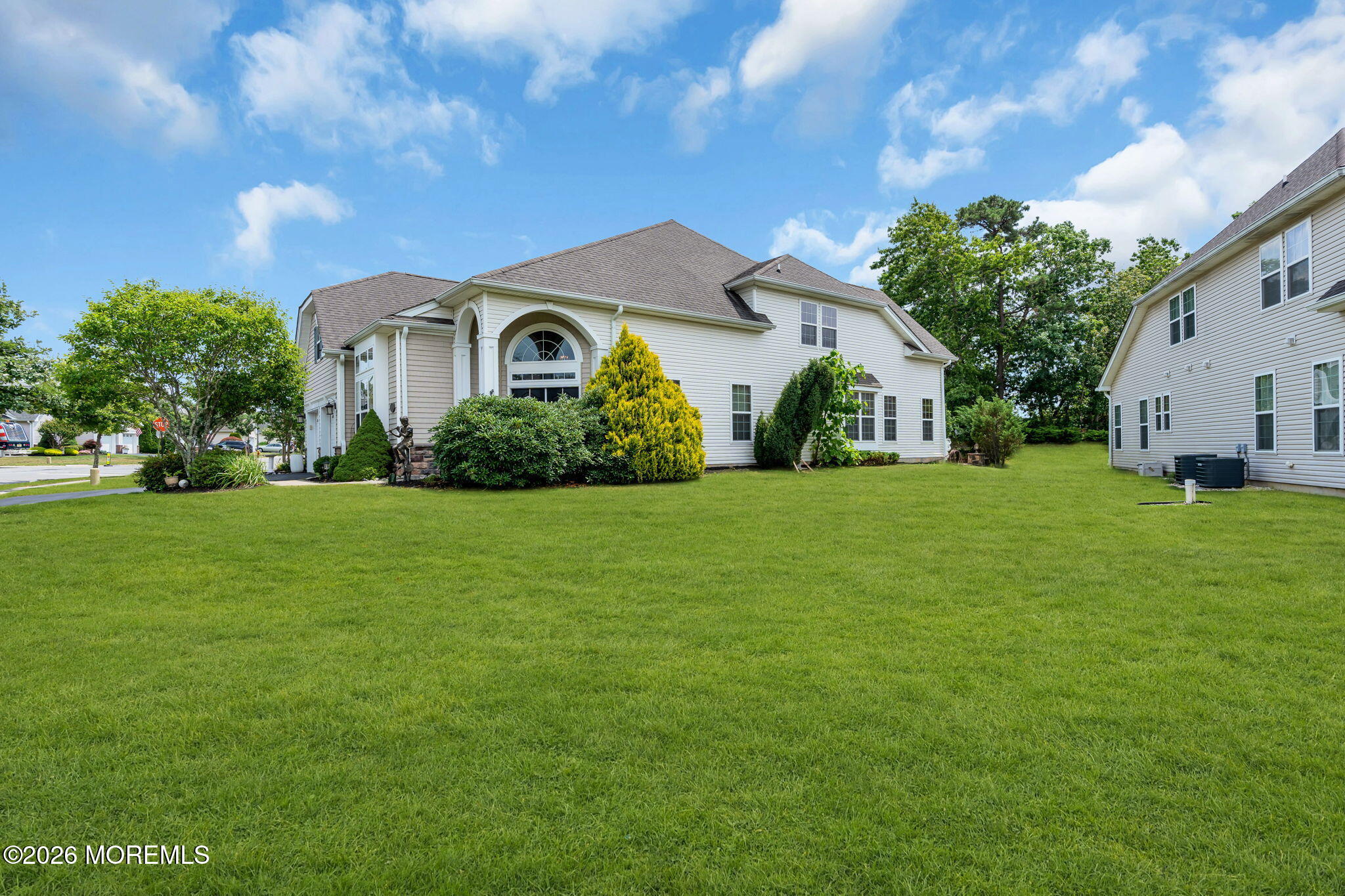 11 Mulberry Dr, Manahawkin, NJ 08050 photo
