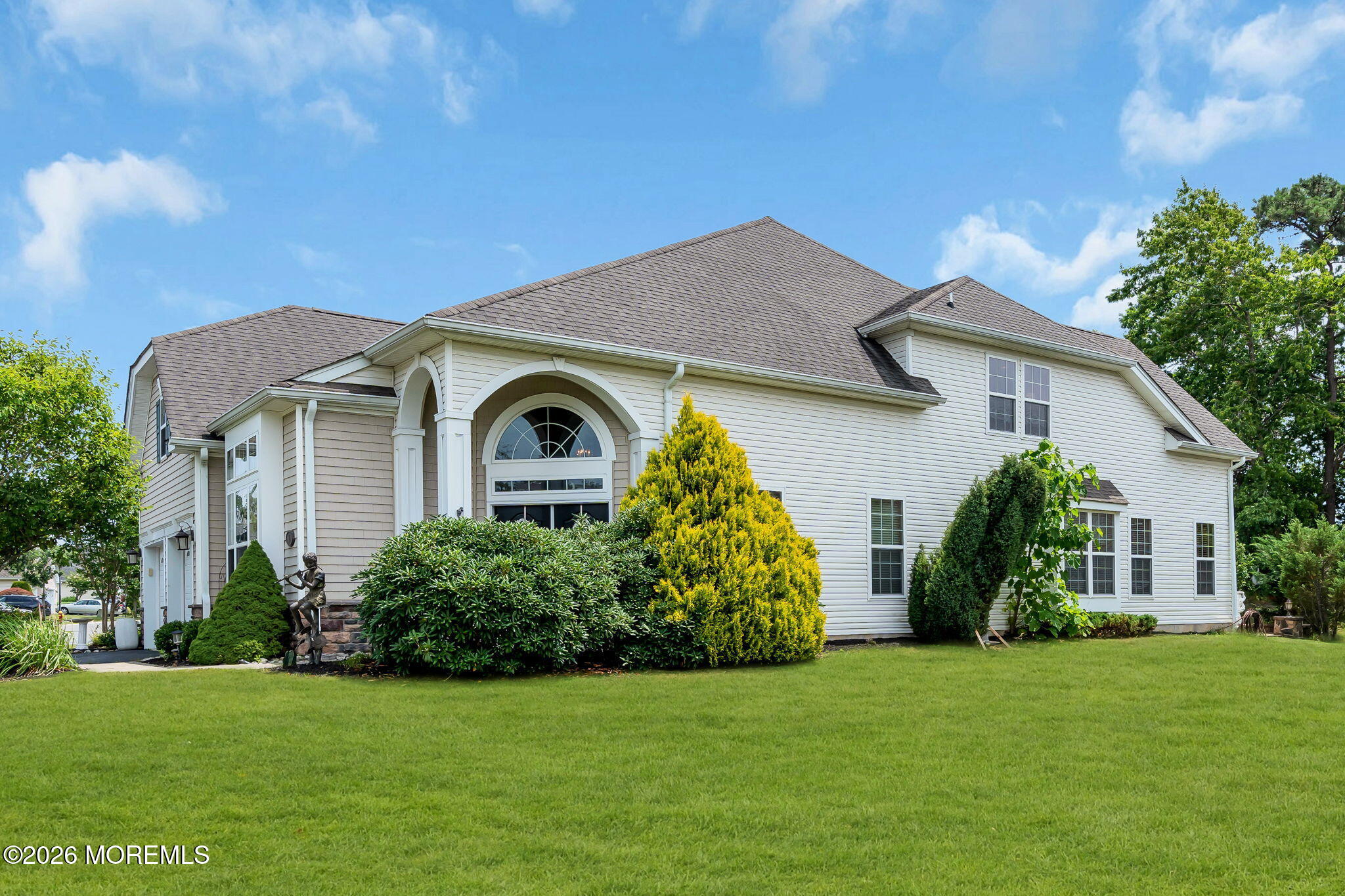 11 Mulberry Dr, Manahawkin, NJ 08050