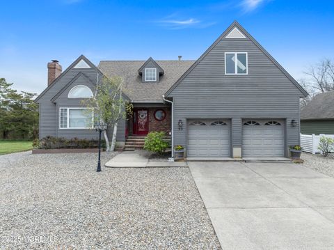 Single Family Residence in Toms River NJ 52 Aldo Court.jpg