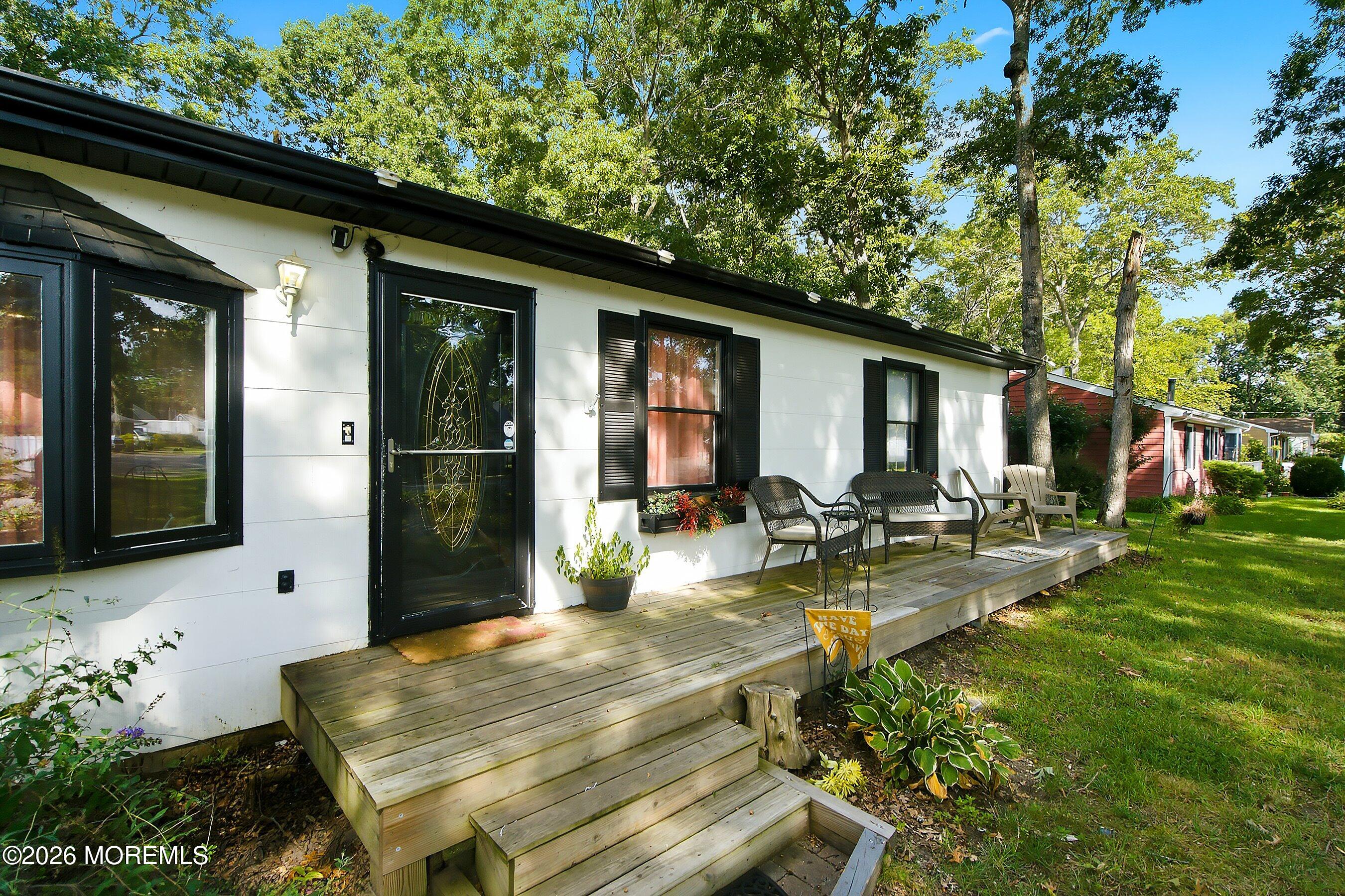 726 Lake Barnegat Dr, Lanoka Harbor, NJ 08734 photo
