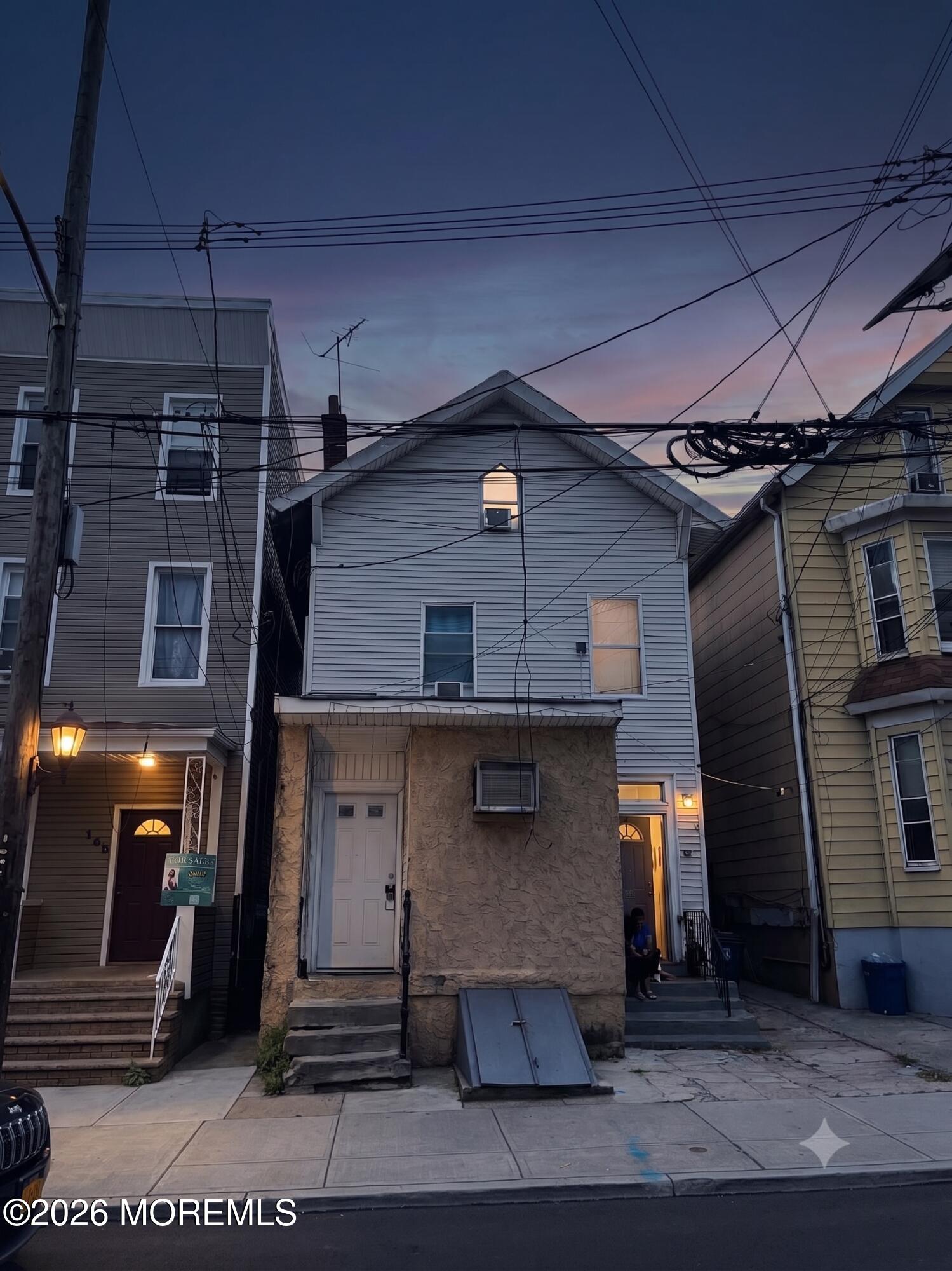 150 Garside St, Newark, NJ 07104