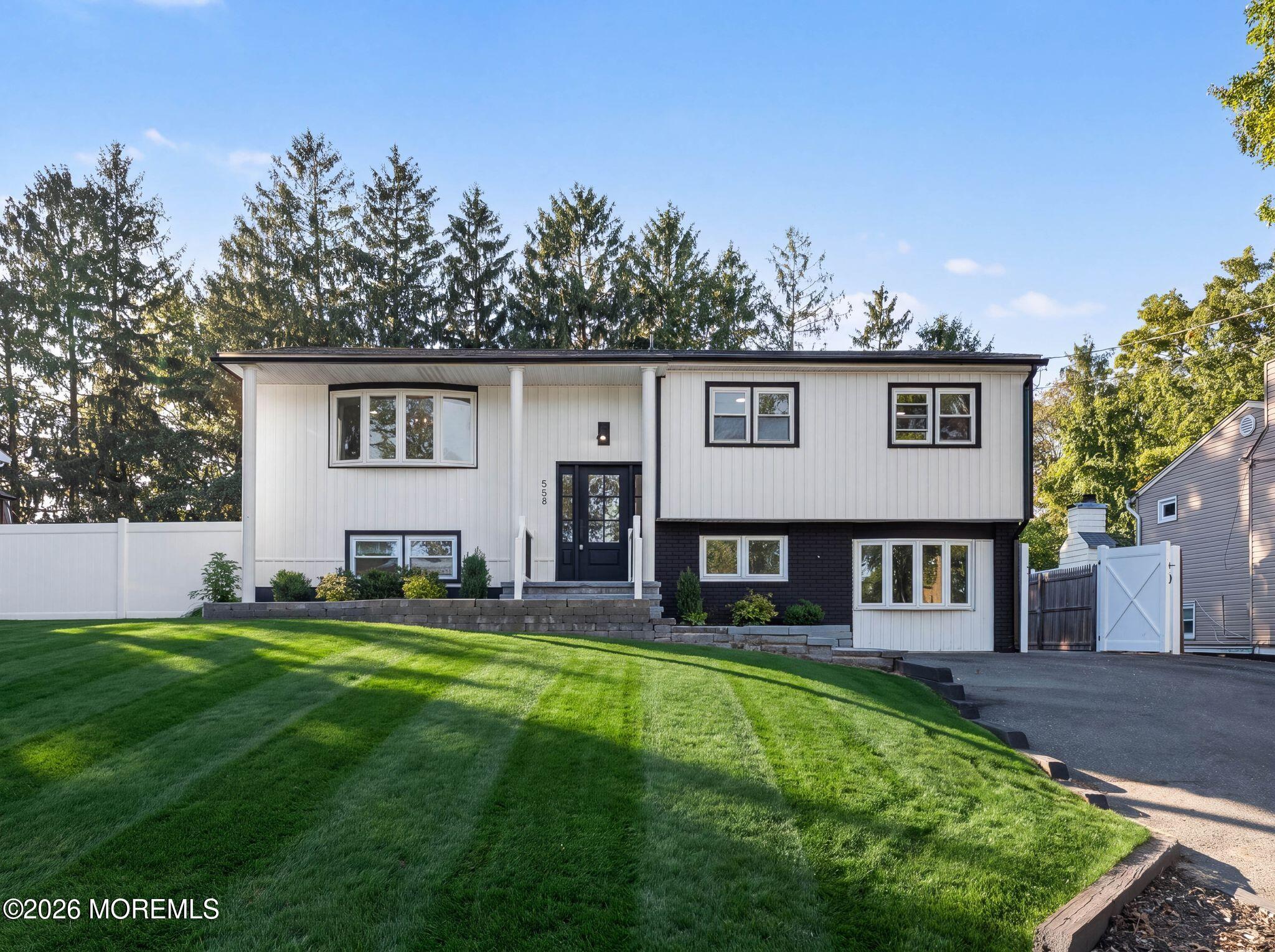 558 Fawn Dr, Toms River, NJ 08753 photo