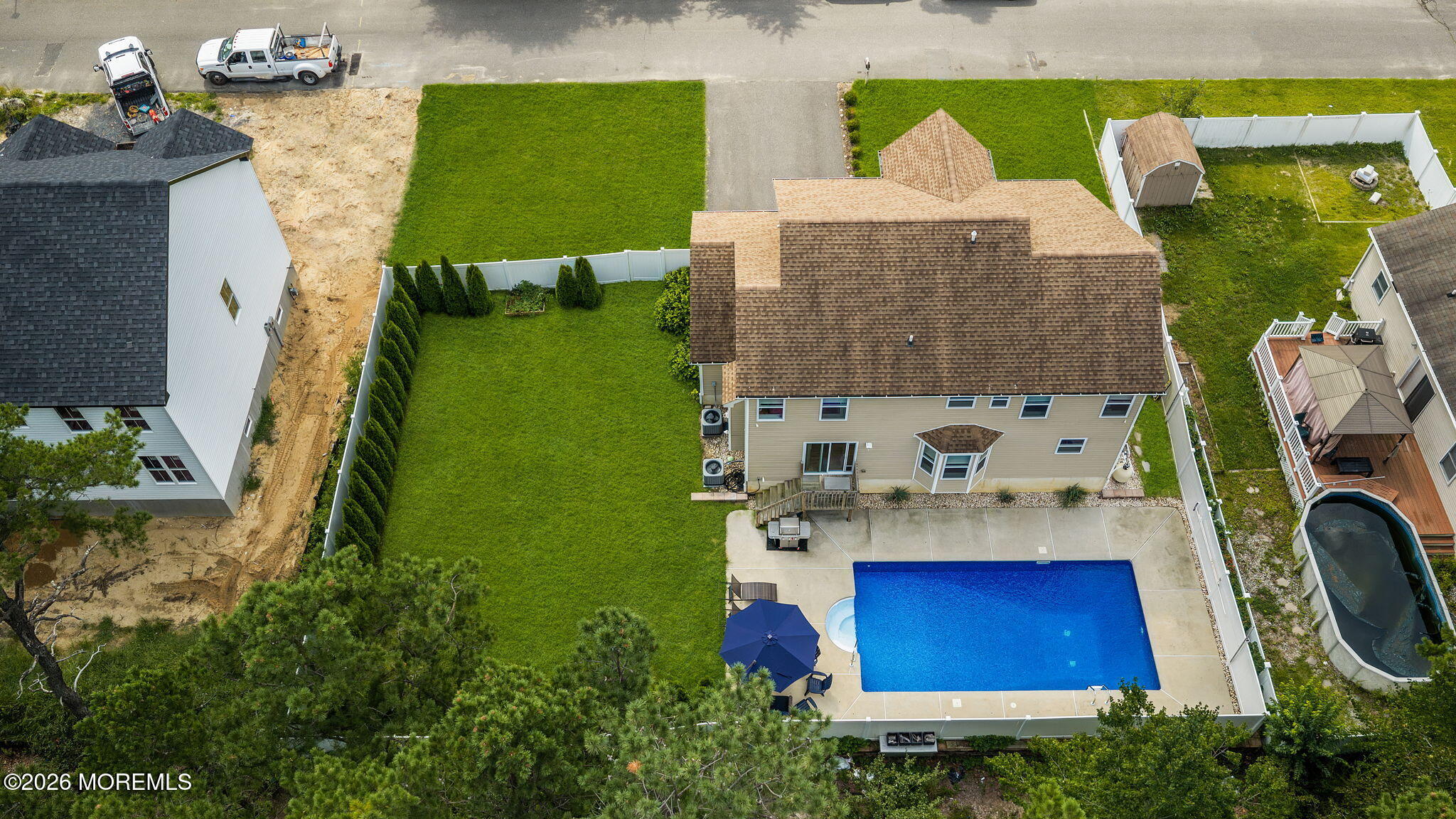 609 Amsterdam Ave, Toms River, NJ 08757 photo