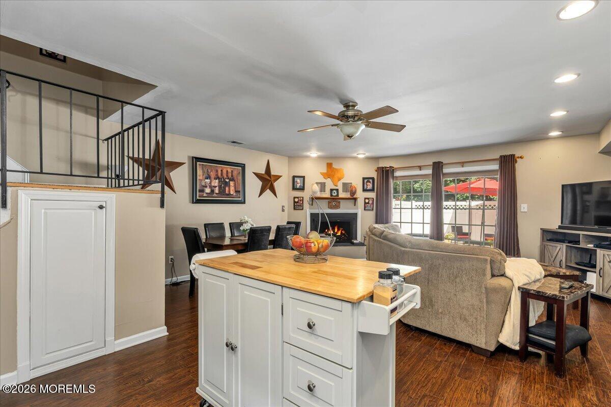 613 Randall Way, Aberdeen, NJ 07747 photo
