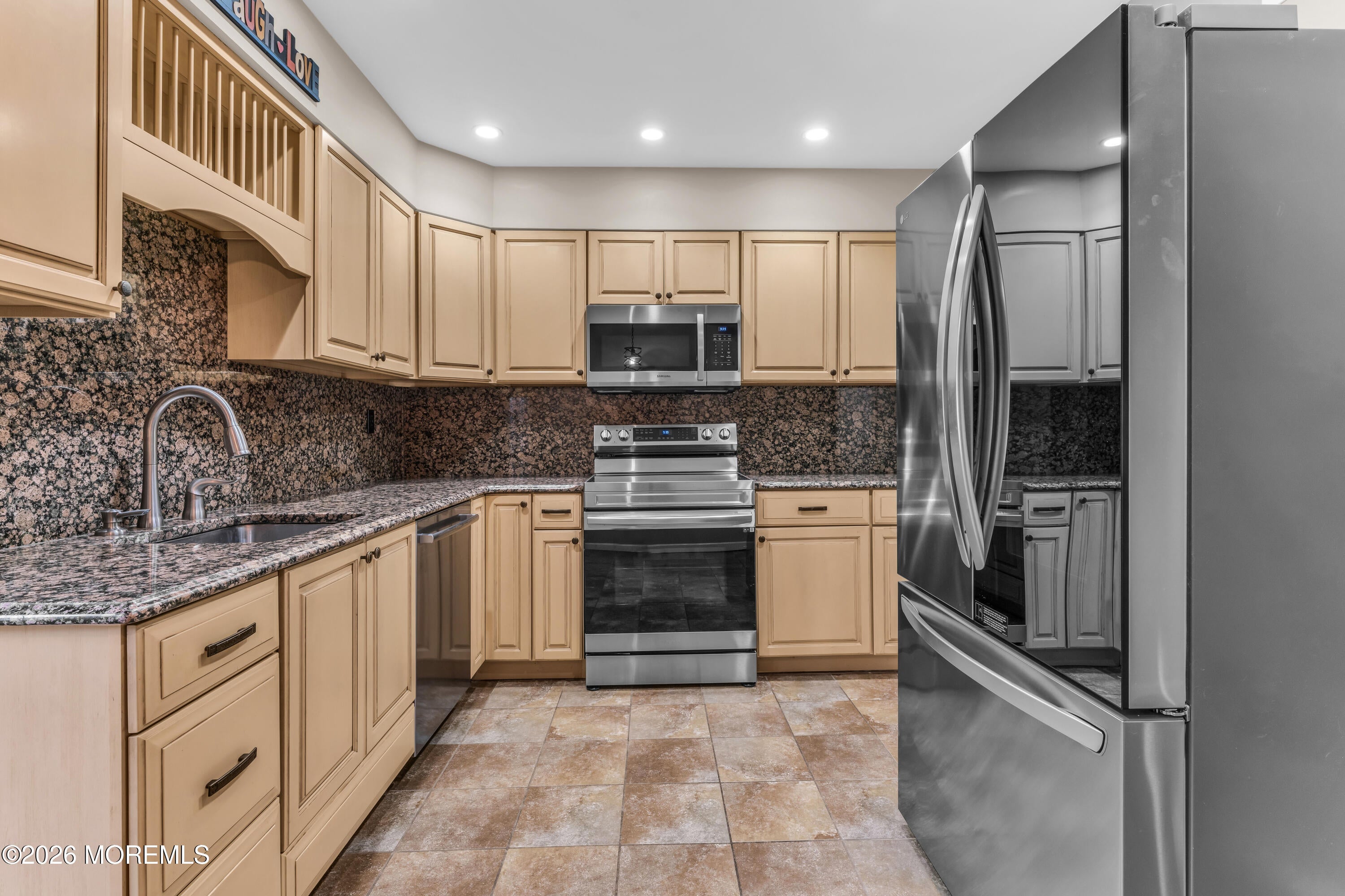 302 Cutty Ct, Toms River, NJ 08753 photo