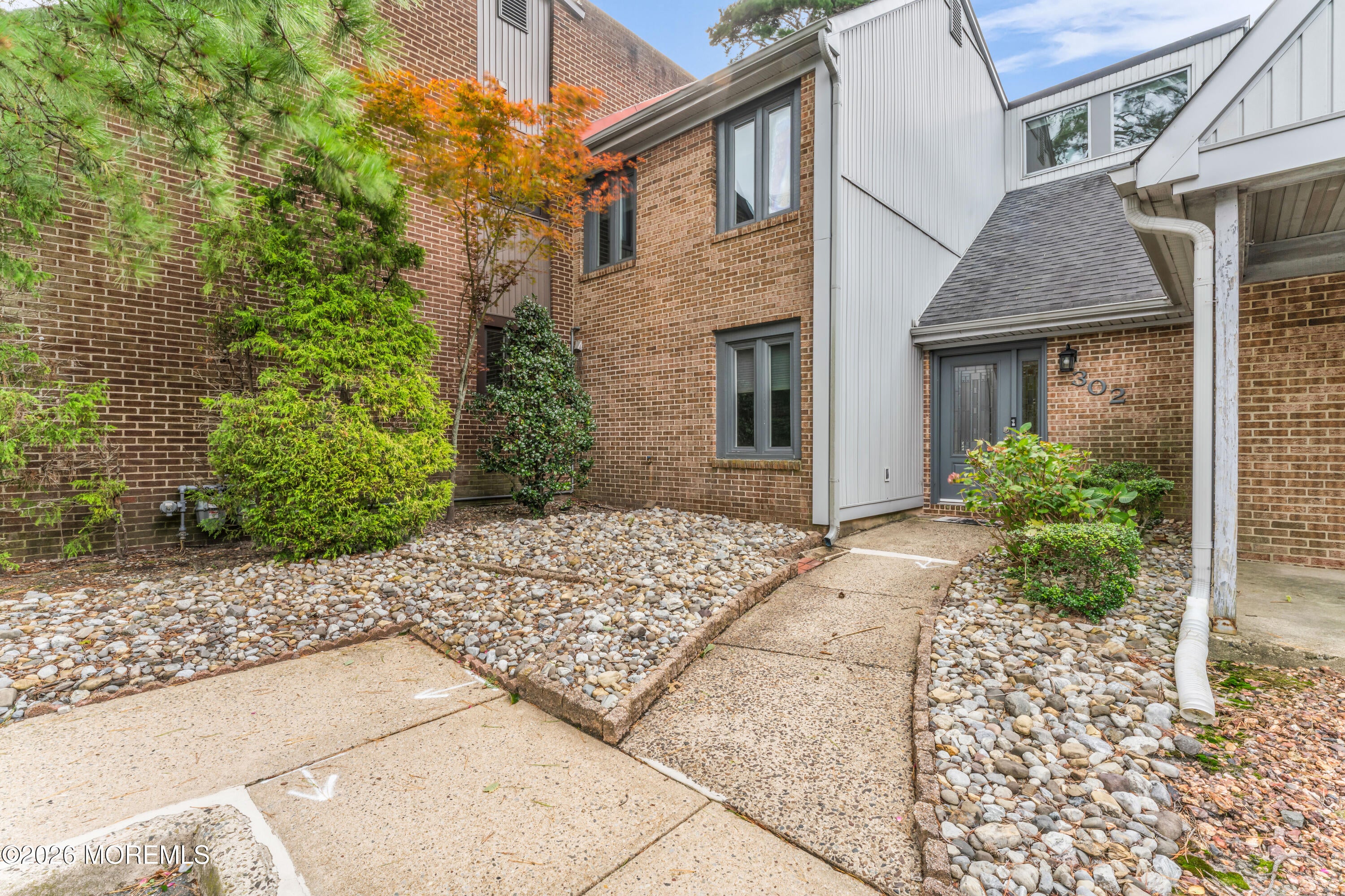302 Cutty Ct, Toms River, NJ 08753 photo