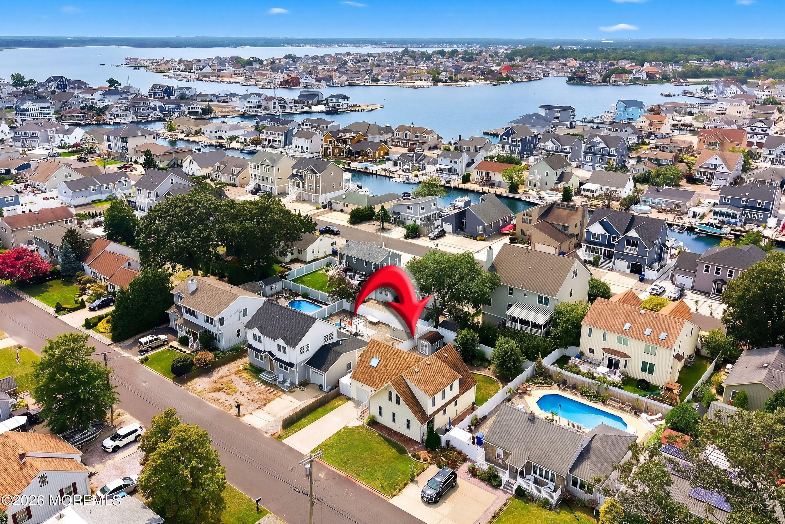 28 Harbor View Ln, Toms River, NJ 08753 photo
