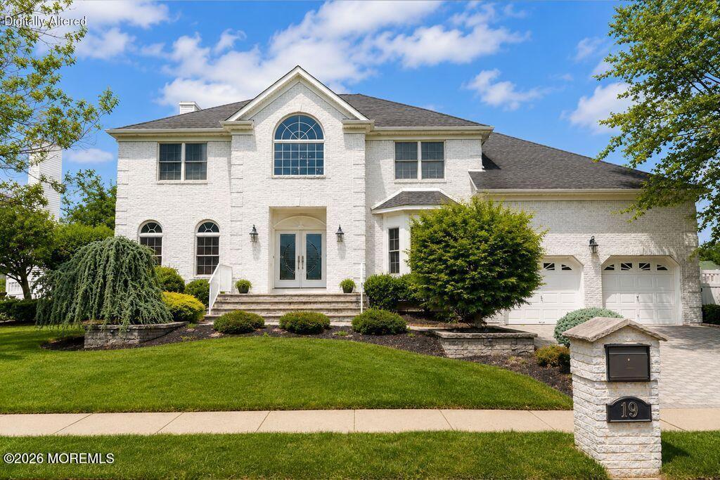 19 Bloomfield Rd, Manalapan, NJ 07726